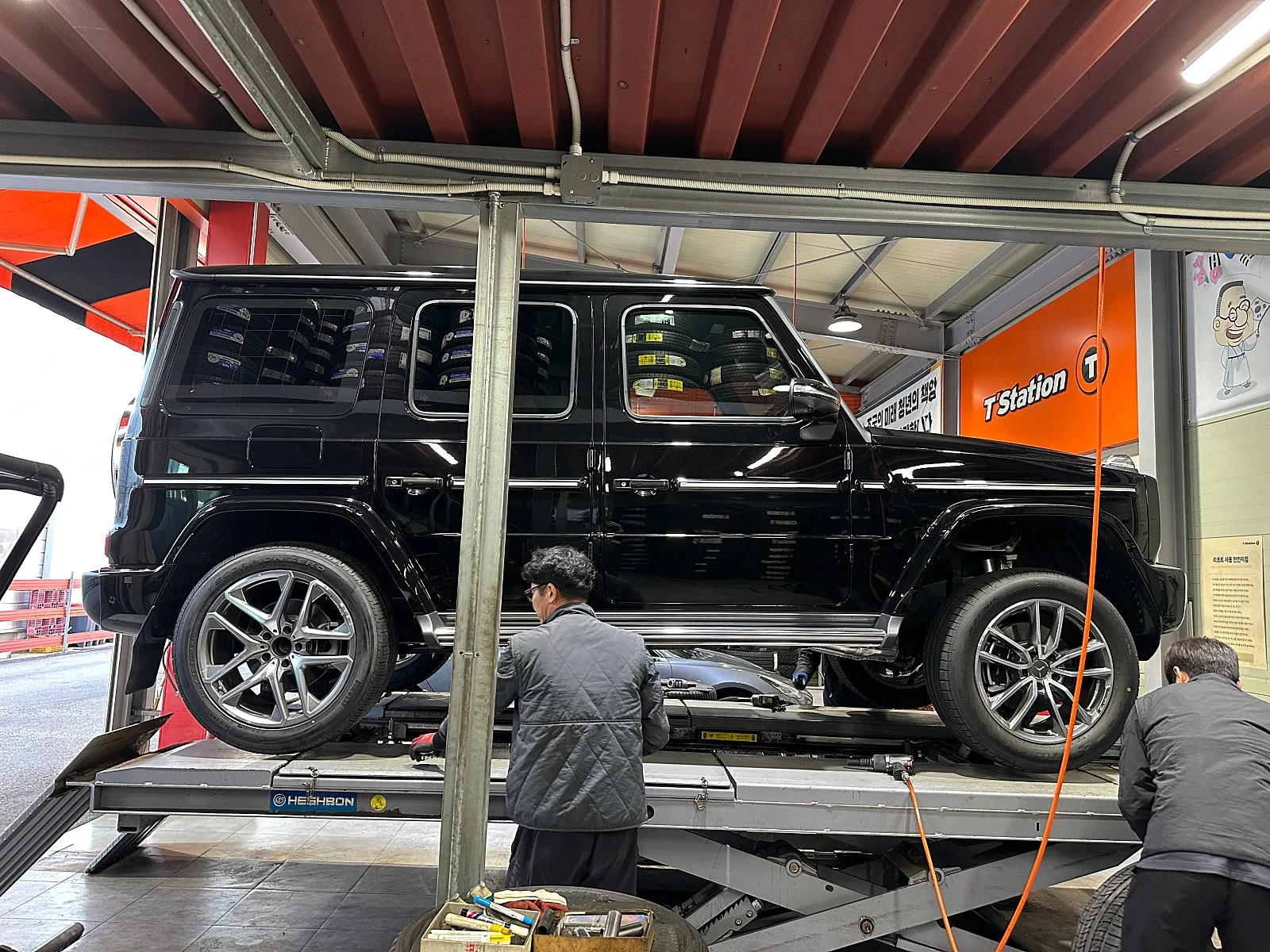 벤츠 G450d 2024 블랙 사진 3