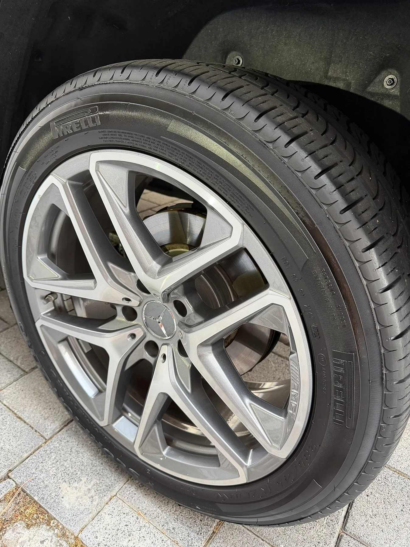 벤츠 G450d 2024 블랙 사진 8