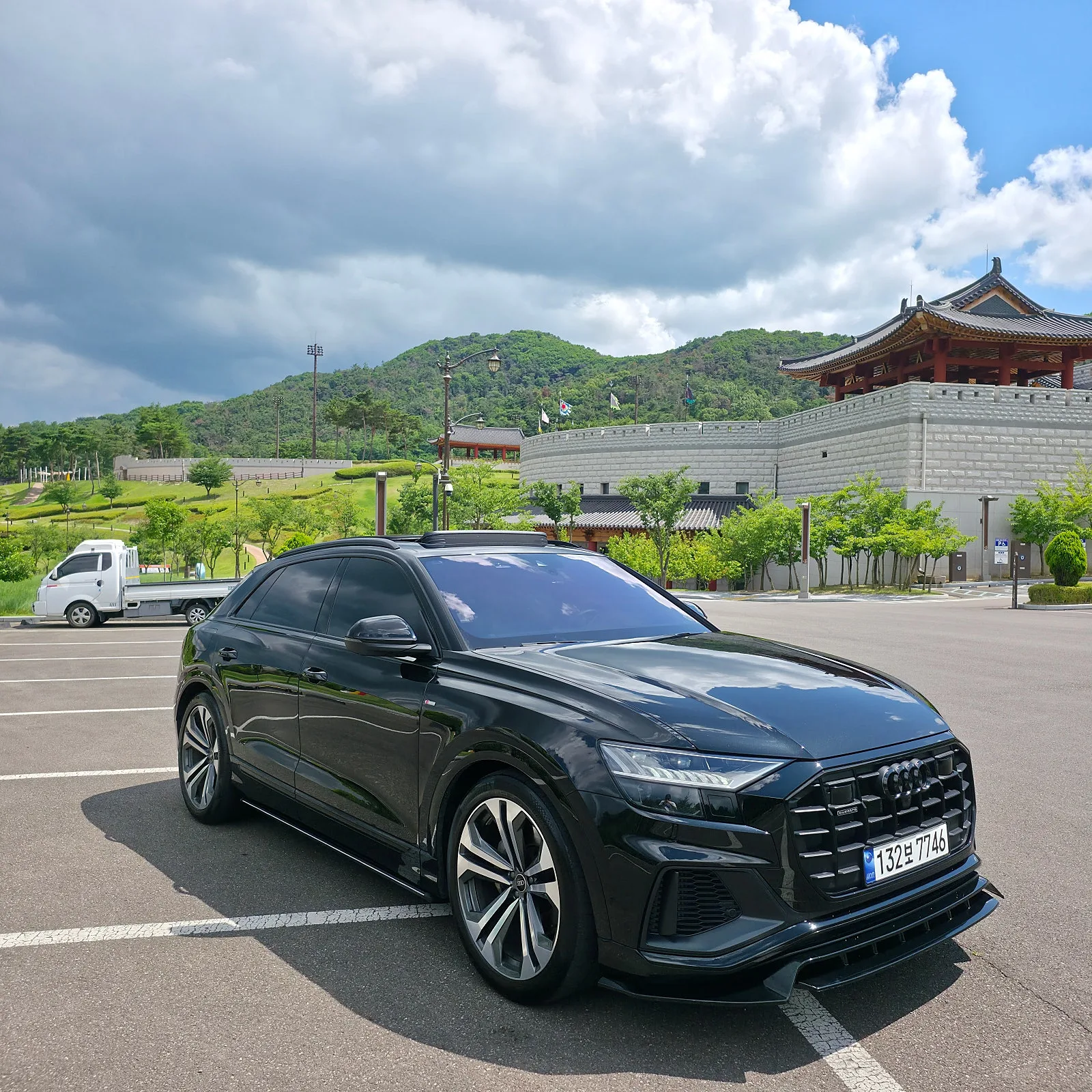 아우디 Q8 55tfsi 2024 블랙 사진 2