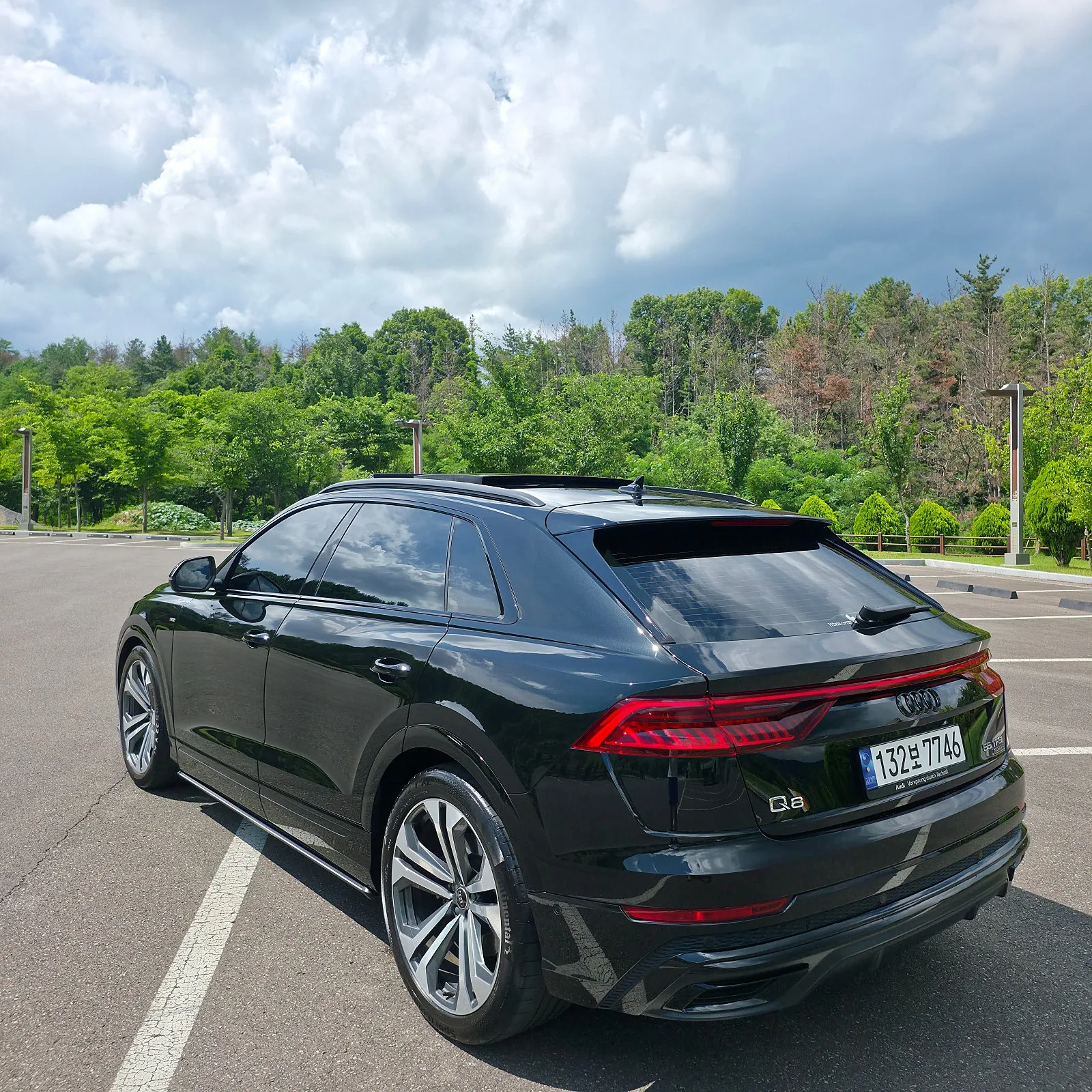 아우디 Q8 55tfsi 2024 블랙 사진 3