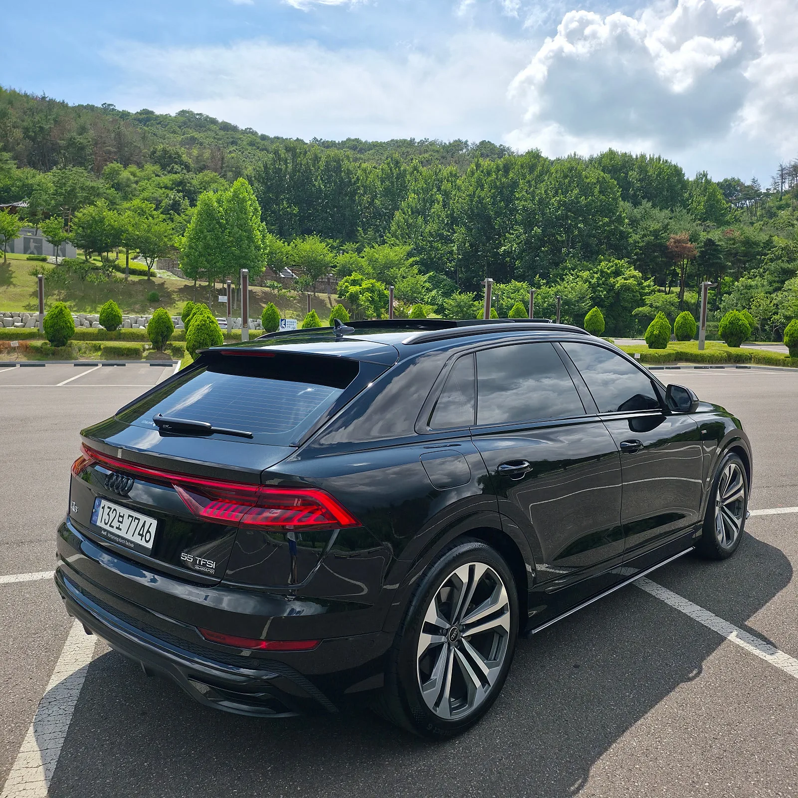 아우디 Q8 55tfsi 2024 블랙 사진 4
