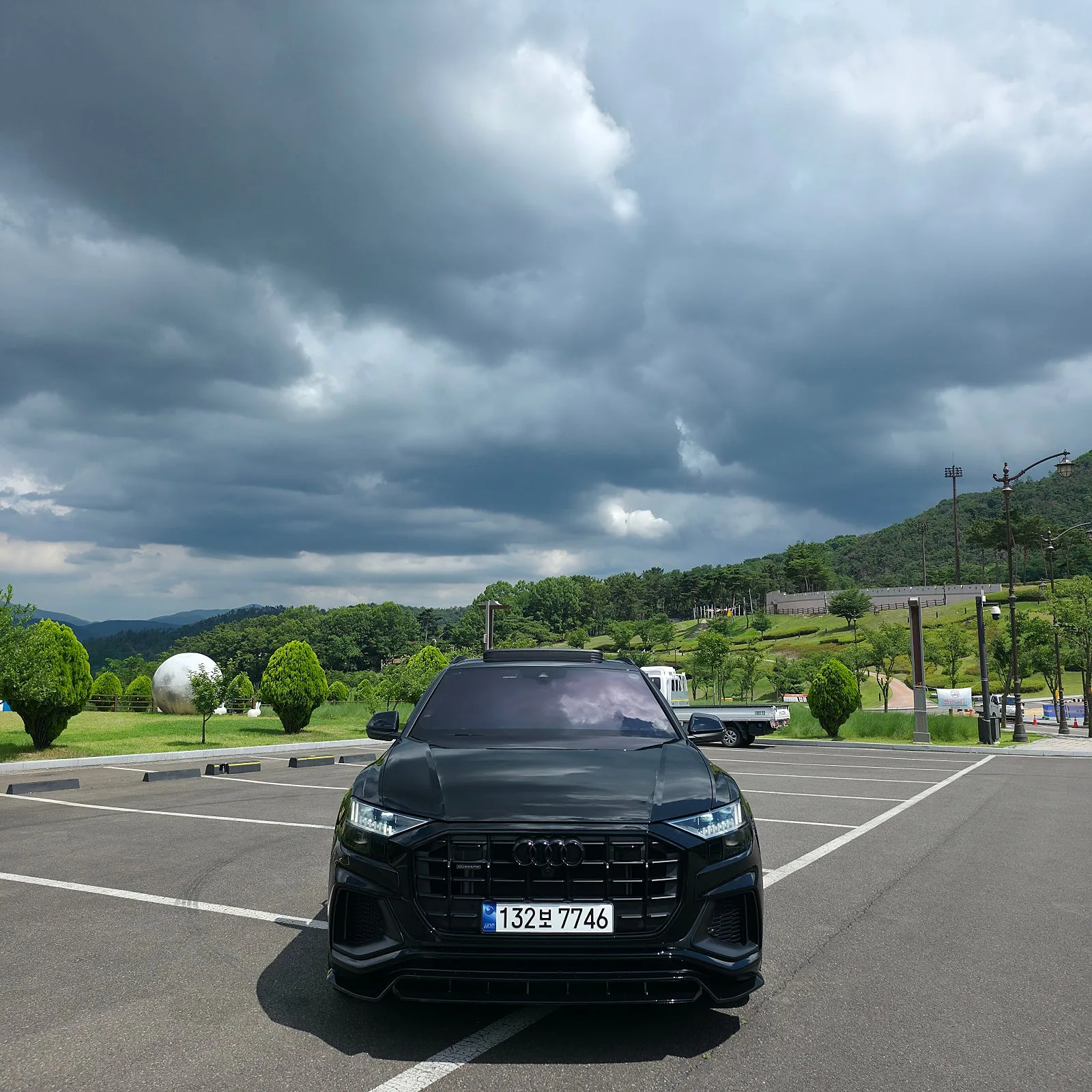 아우디 Q8 55tfsi 2024 블랙 사진 5