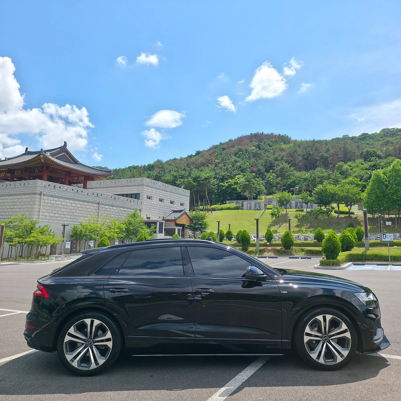 아우디 Q8 55tfsi 2024 블랙 사진 7