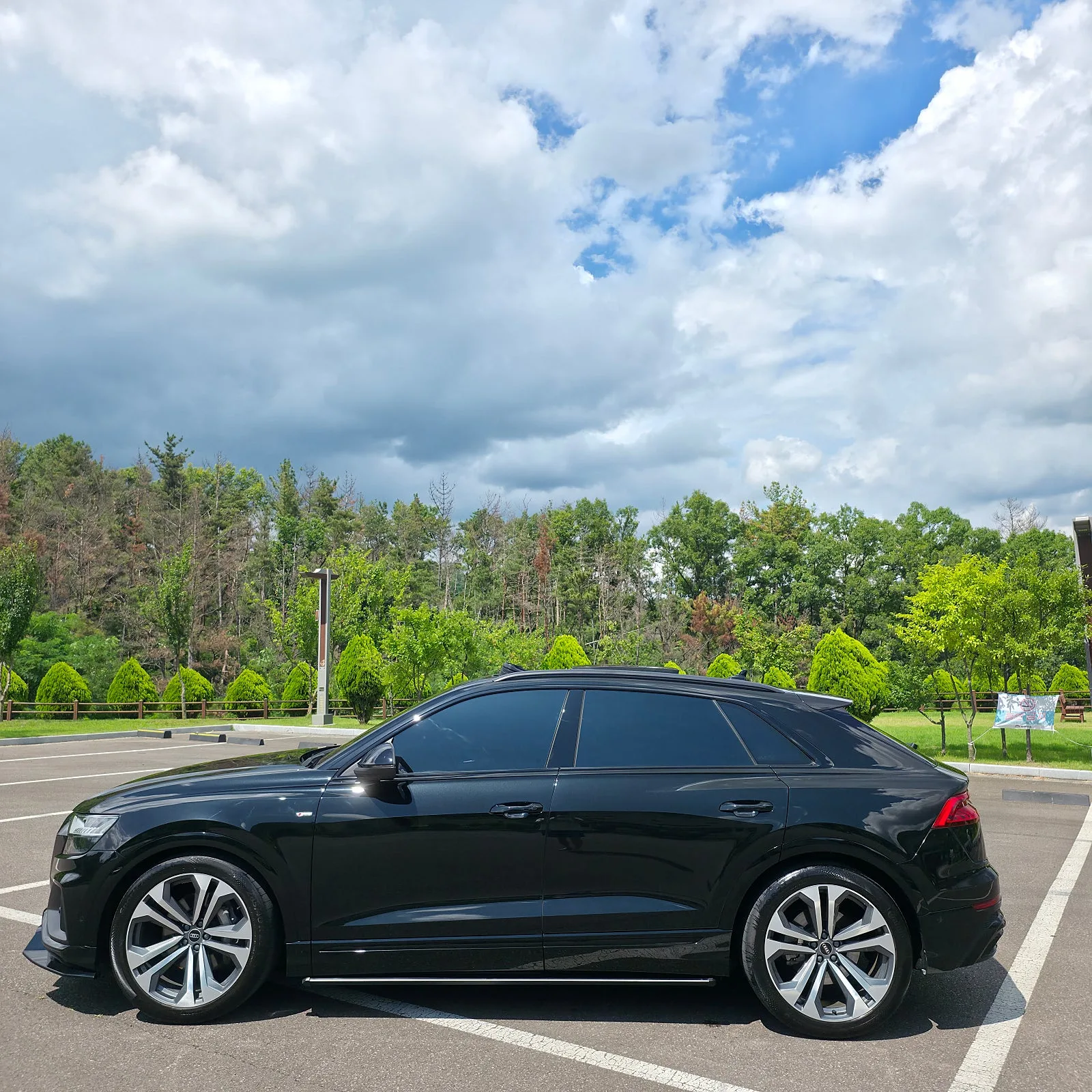 아우디 Q8 55tfsi 2024 블랙 사진 8