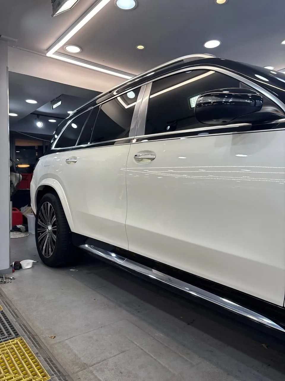 벤츠 Mercedes-Benz GLS600 마이바흐 2023 2023 화이트 사진 3