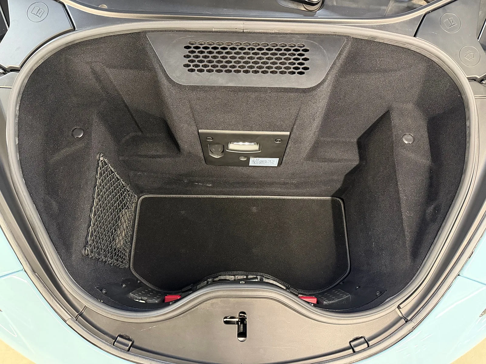 맥라렌 570S 스파이더 2018 화이트 사진 4