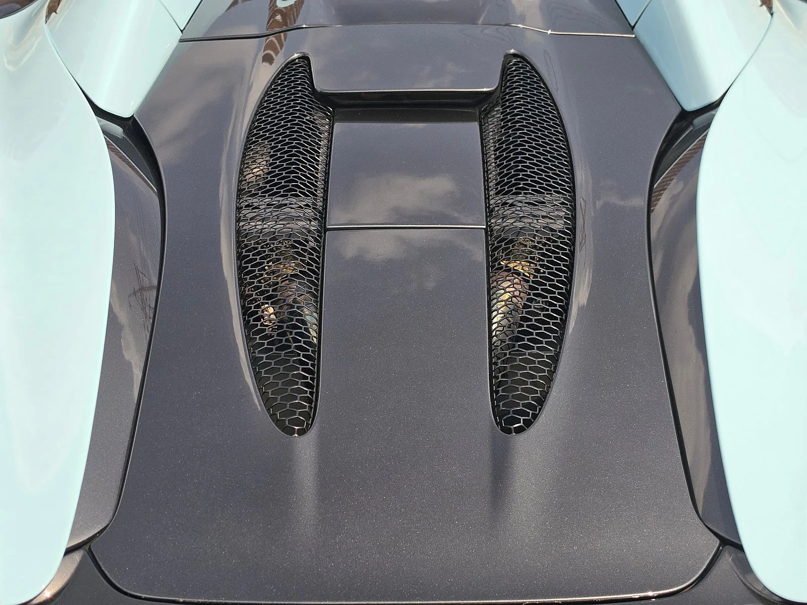 맥라렌 570S 스파이더 2018 화이트 사진 5