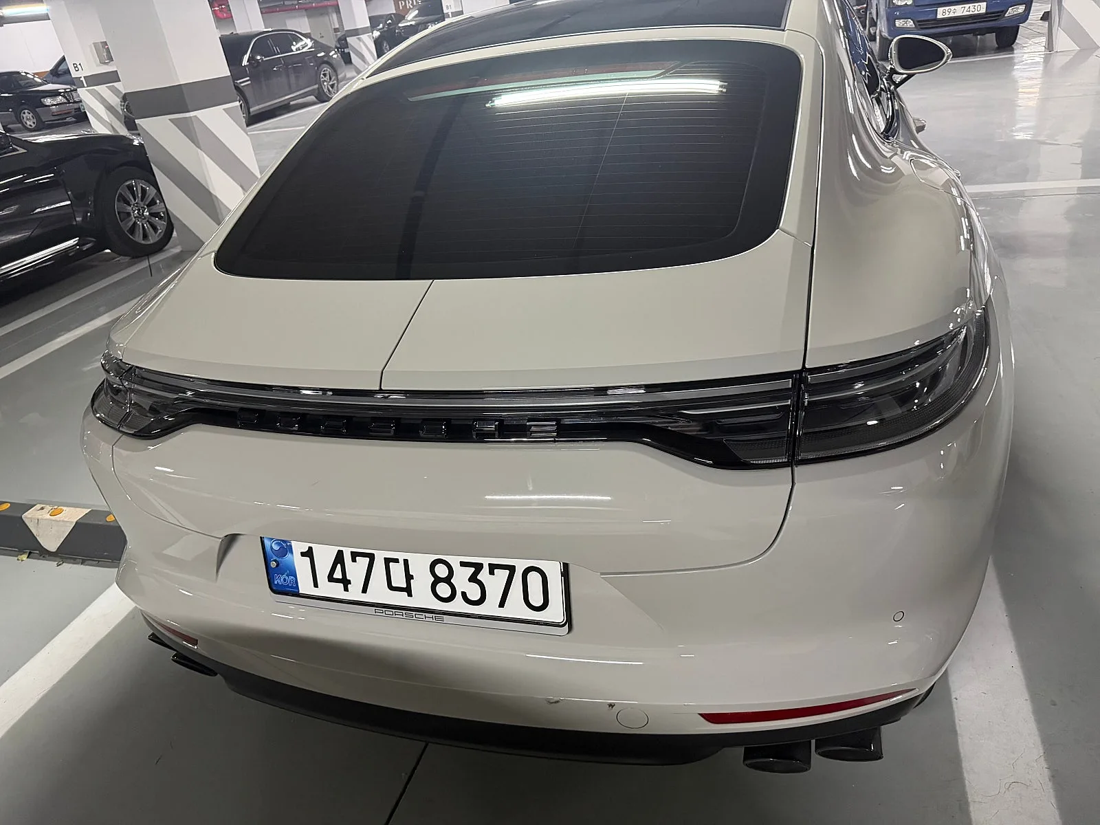 포르쉐 파나메라 GTS 2022 화이트 사진 1