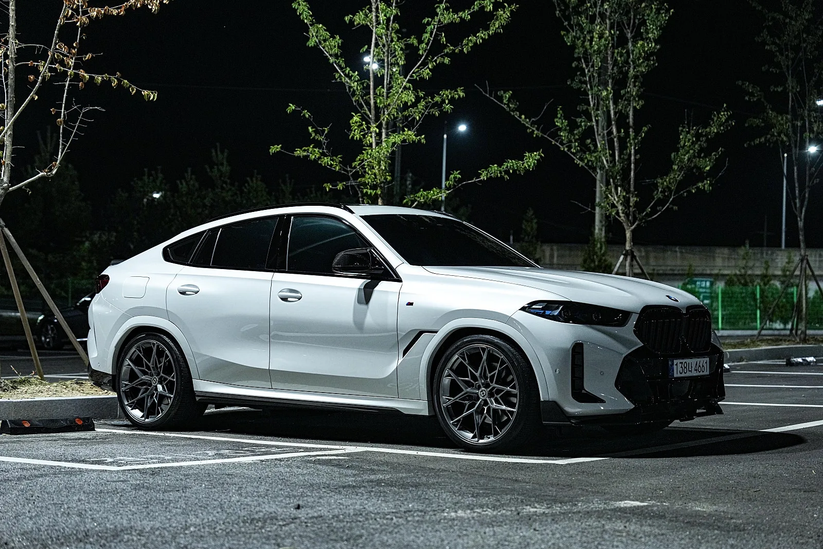 BMW X6 40i LCI 2024 미네랄화이트 사진 1