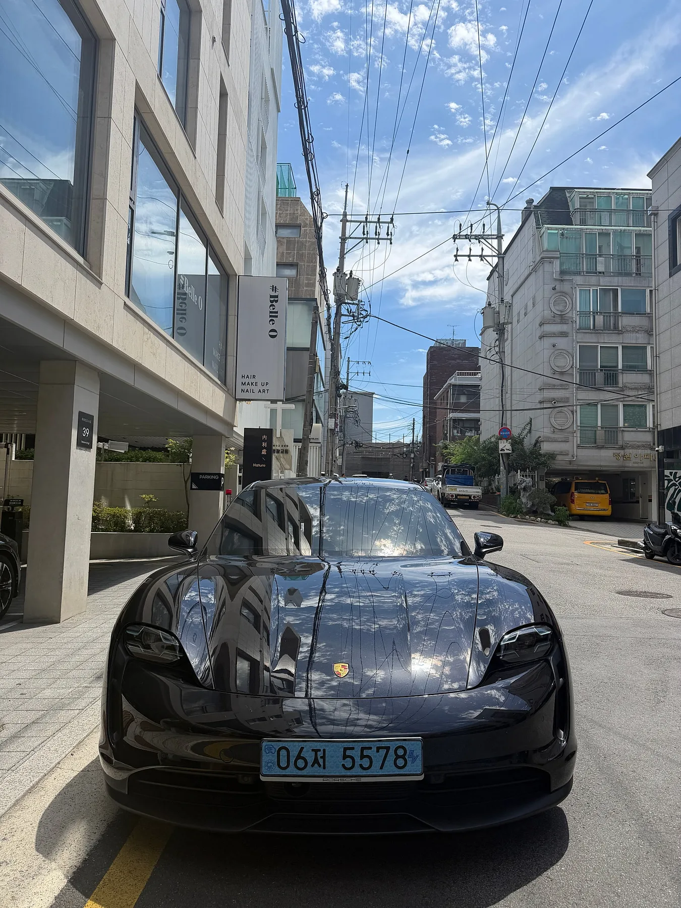 포르쉐 타이칸 베이스 2022 젯블랙 사진 1