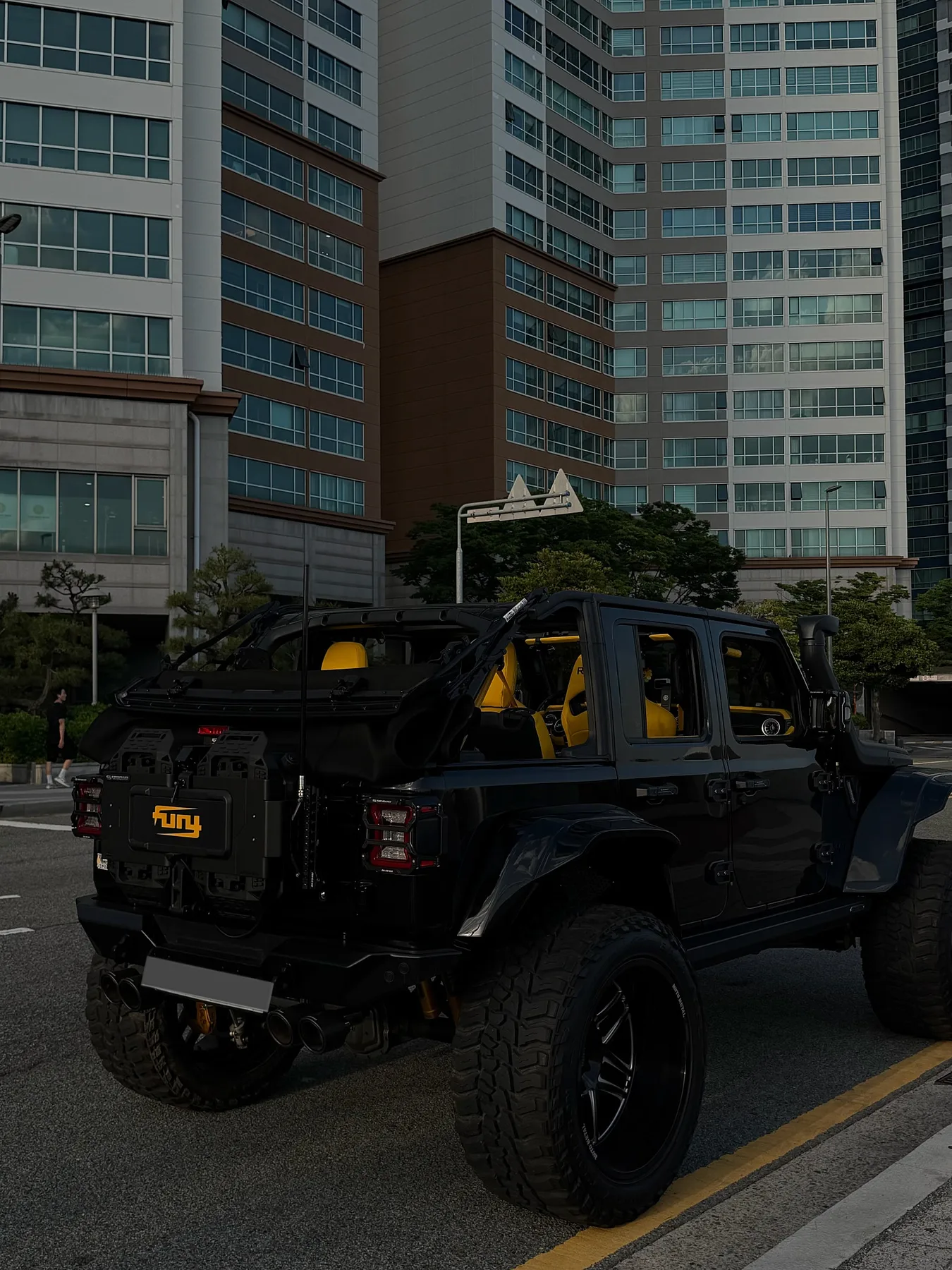 지프 JEEP 랭글러 루비콘 2023 블랙 사진 2