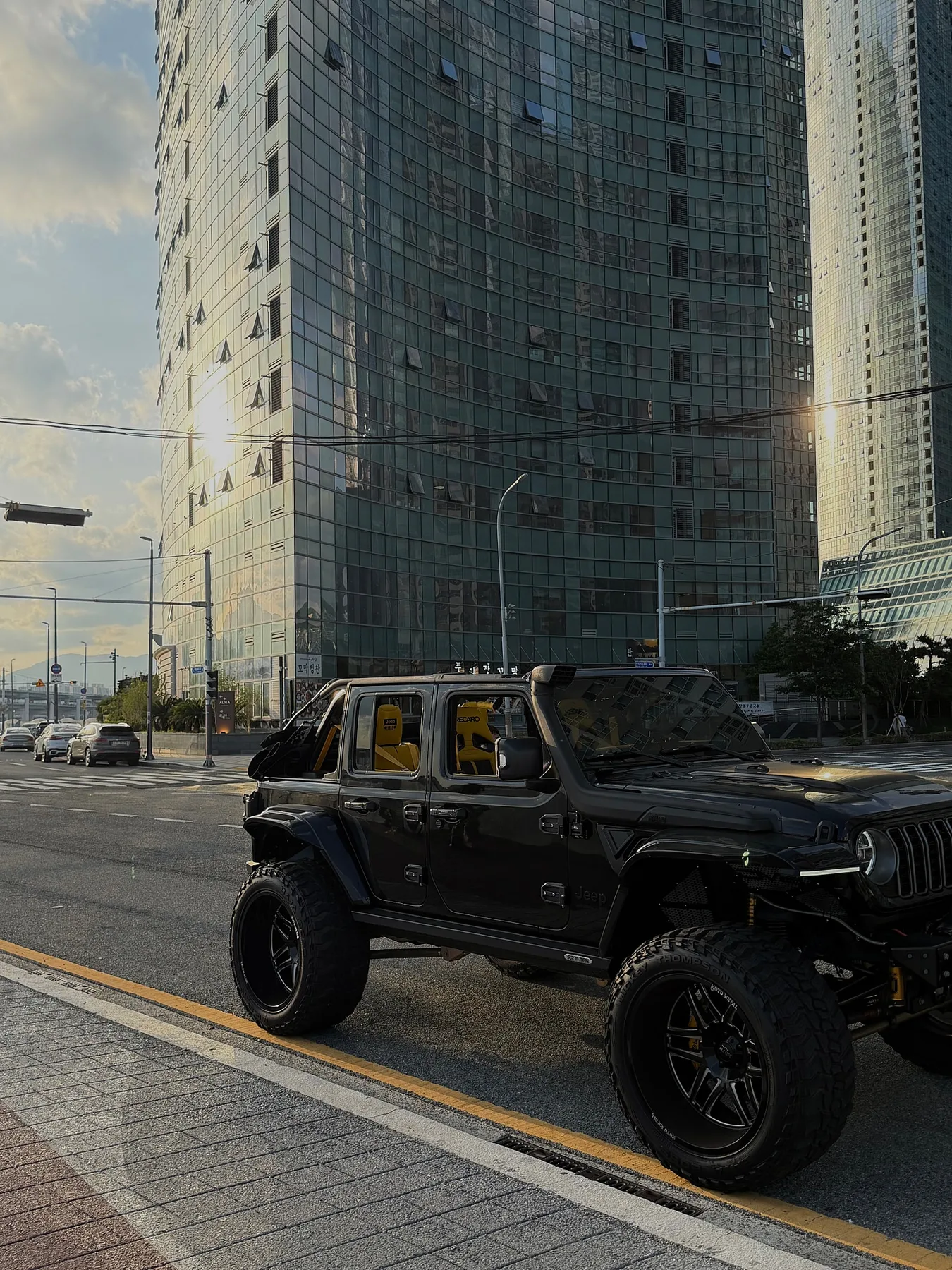 지프 JEEP 랭글러 루비콘 2023 블랙 사진 3