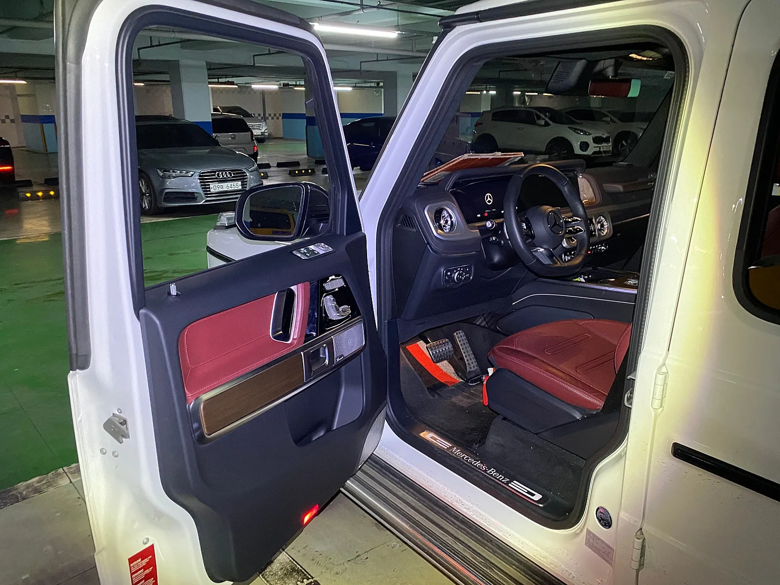 벤츠 G450d 2025 흰색 사진 3