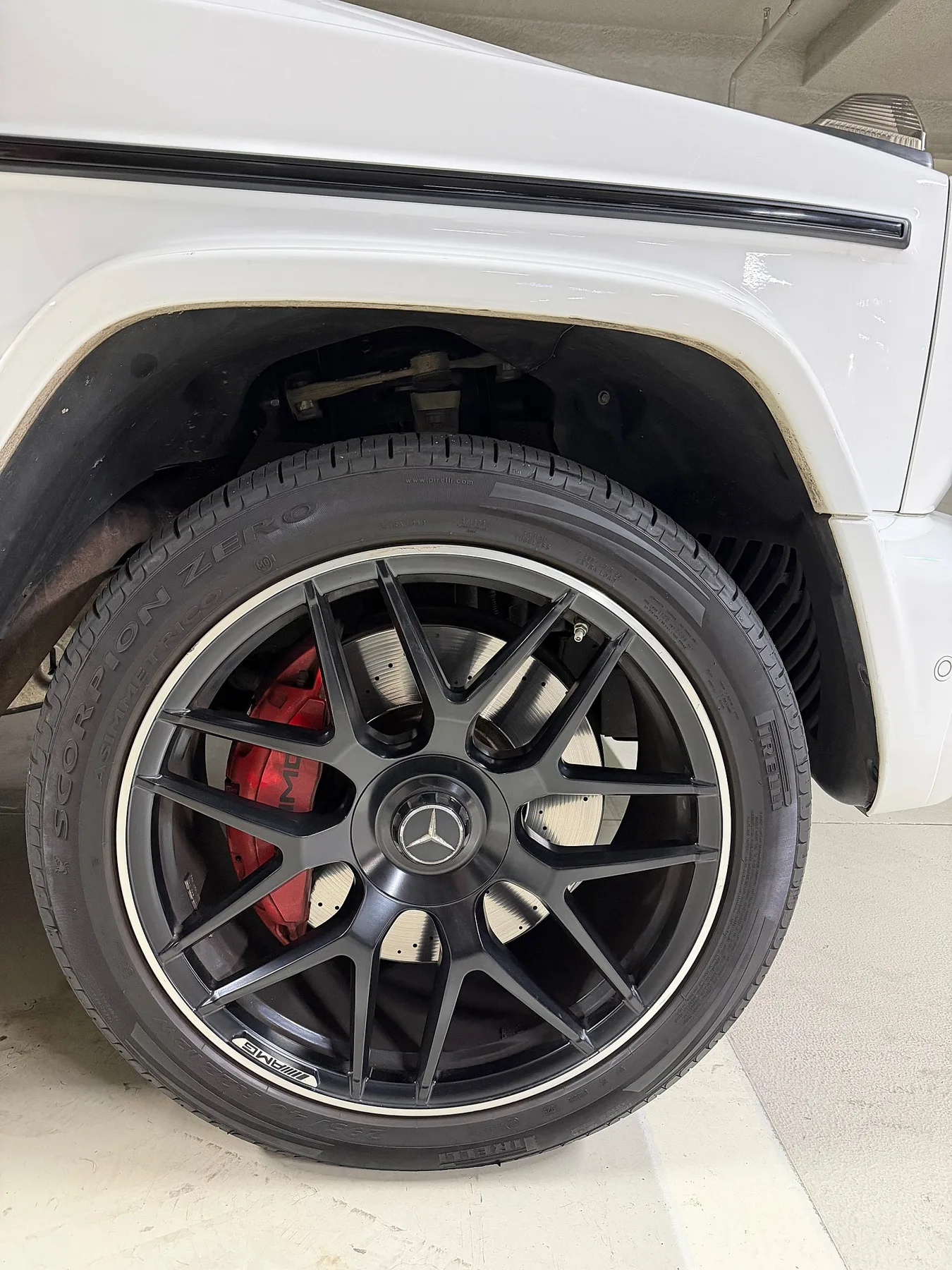 벤츠 G63 AMG 에디션 2021 화이트 사진 4