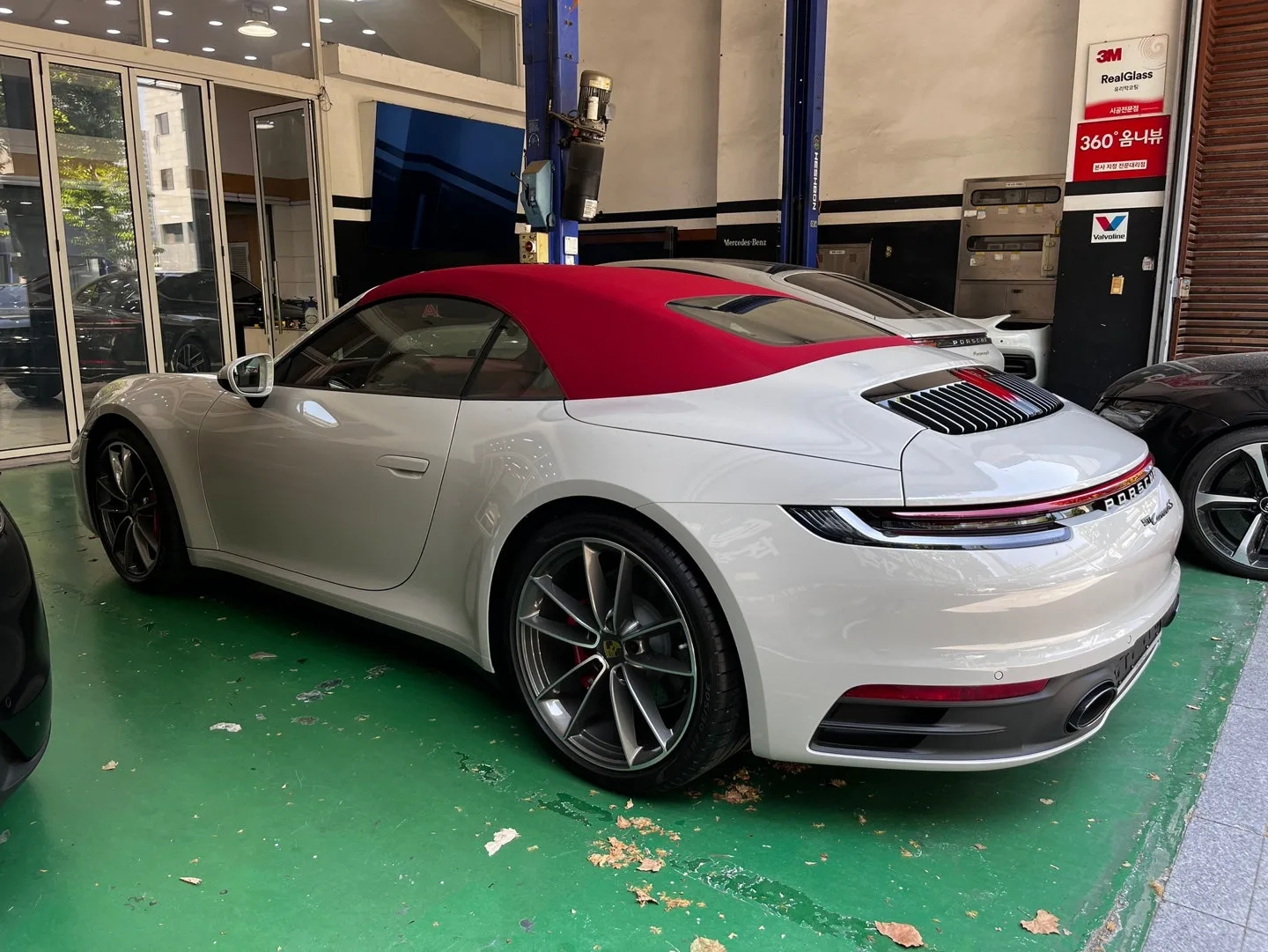 포르쉐 911 4S 2024 베이지 사진 3