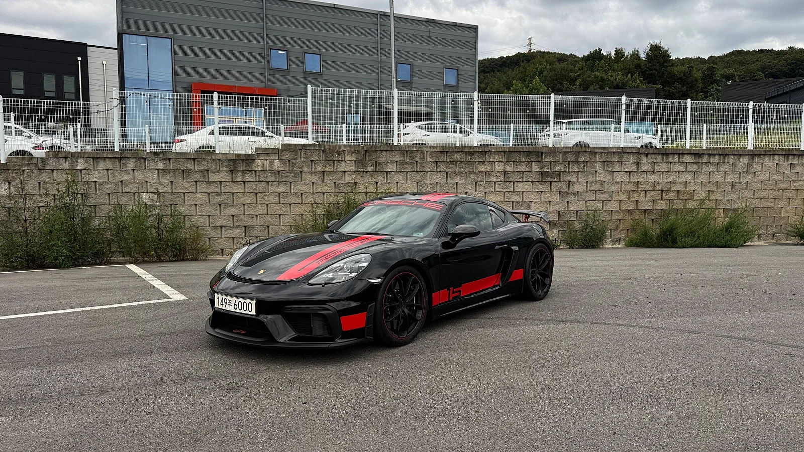 포르쉐 718 GT4 스포츠컵 에디션 2020 블랙 사진 5