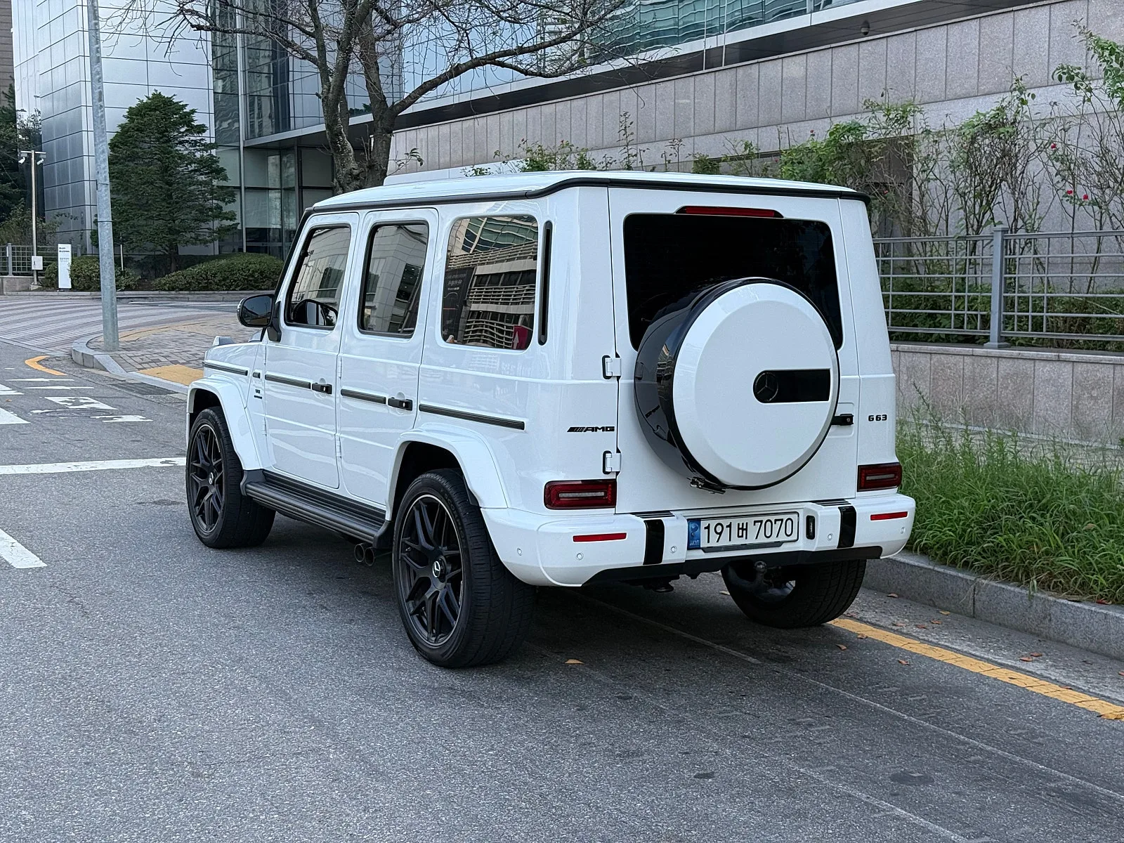 벤츠 G63 AMG 에디션 2021 화이트 사진 4