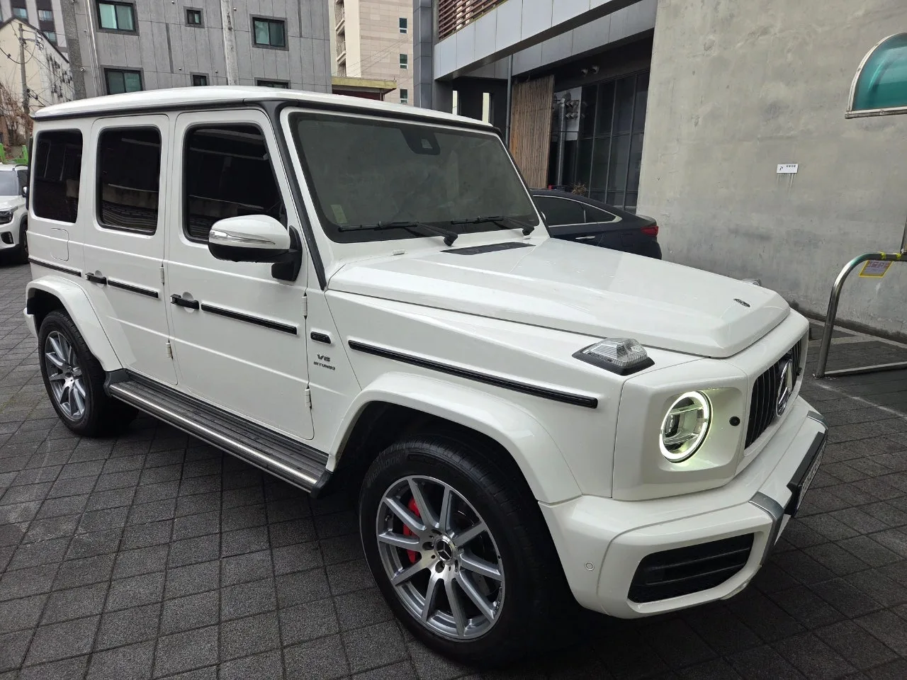 벤츠 G63 AMG 2020 화이트 사진 3