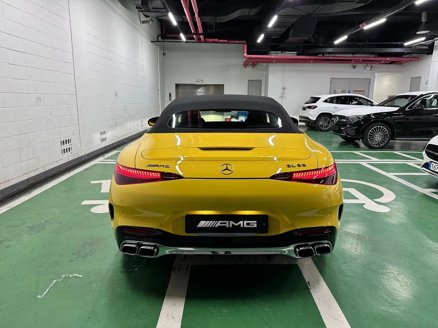 벤츠 SL63 AMG 4M 2023 노랑 사진 4