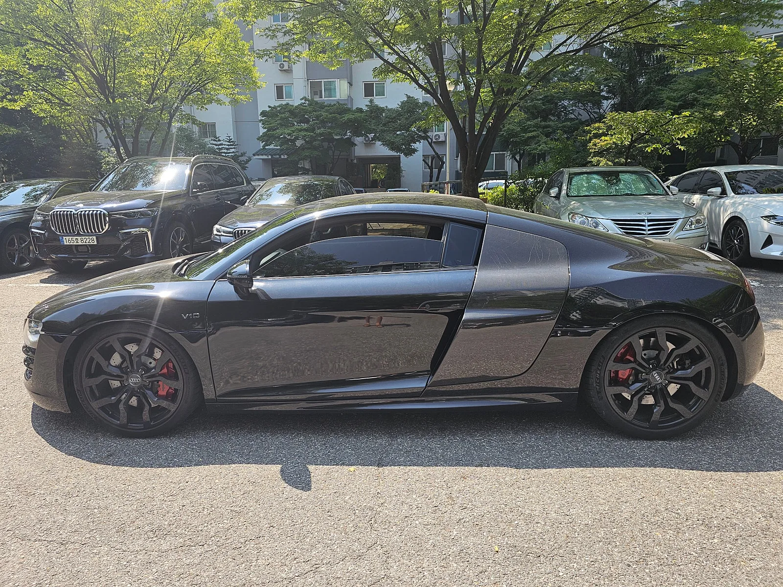 아우디 R8 V10 2011 블랙 사진 4
