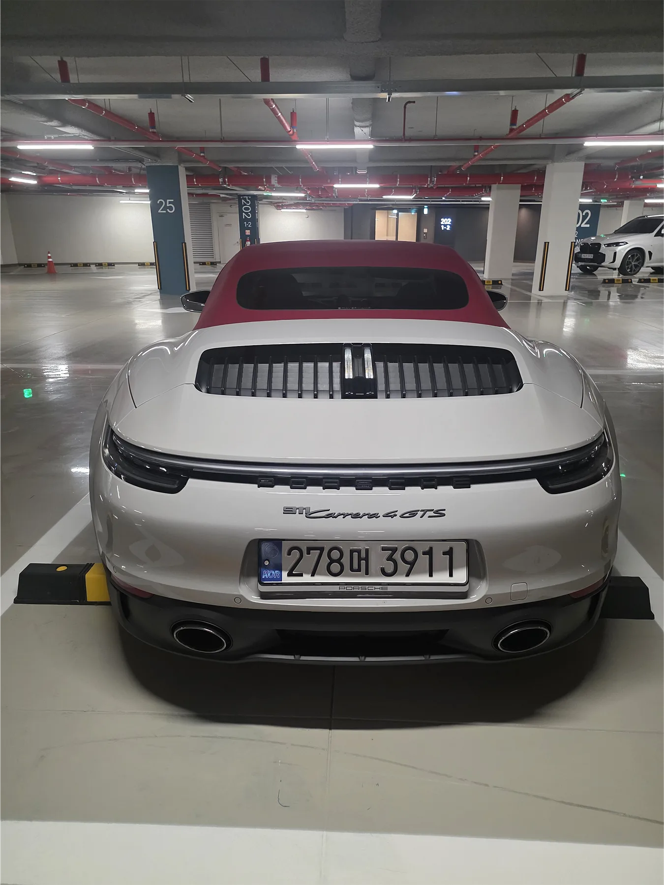 포르쉐 911 카레라4 GTS 2022 화이트 사진 1