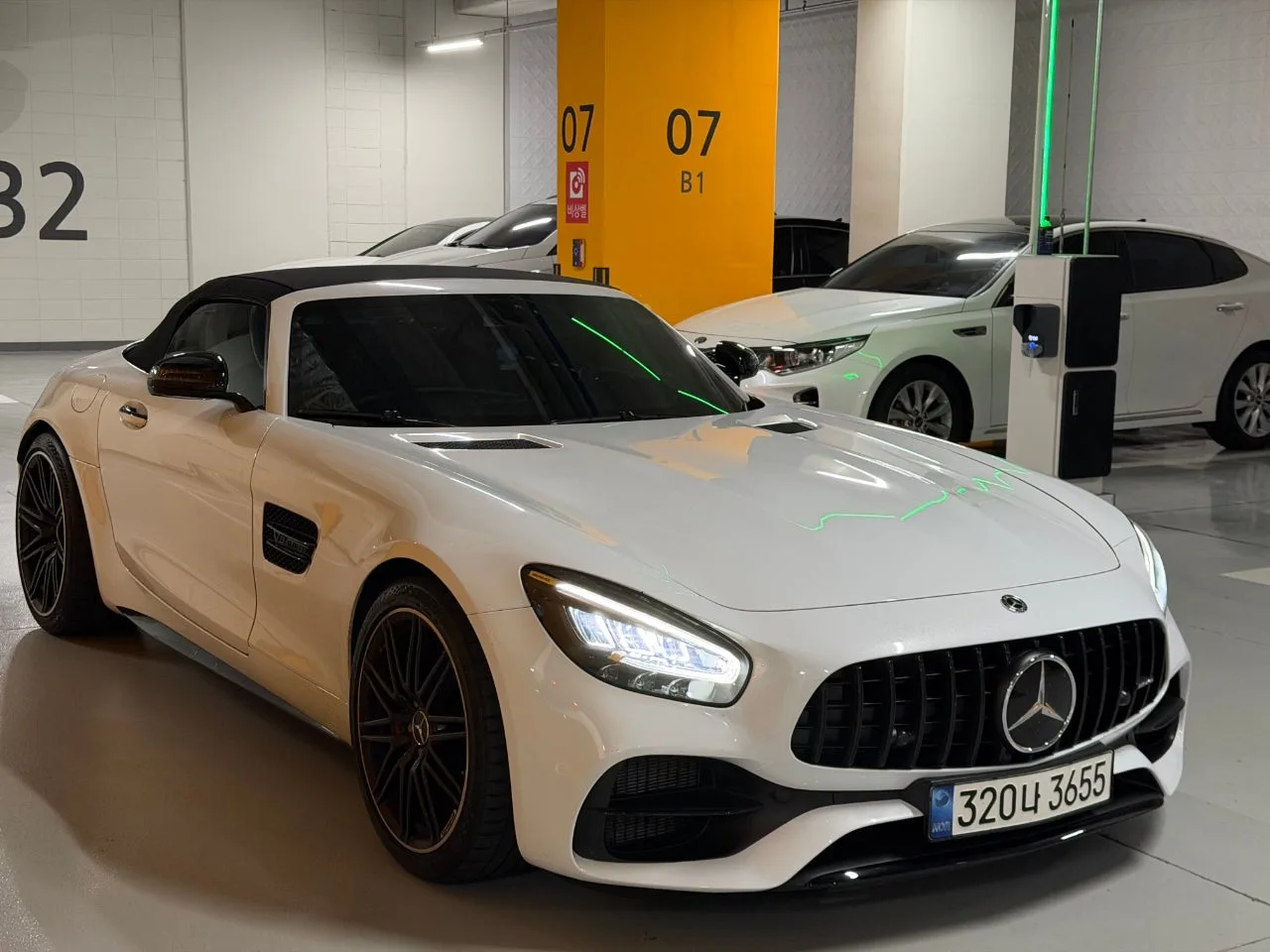 벤츠 AMG GTC 2021 화이트 사진 3