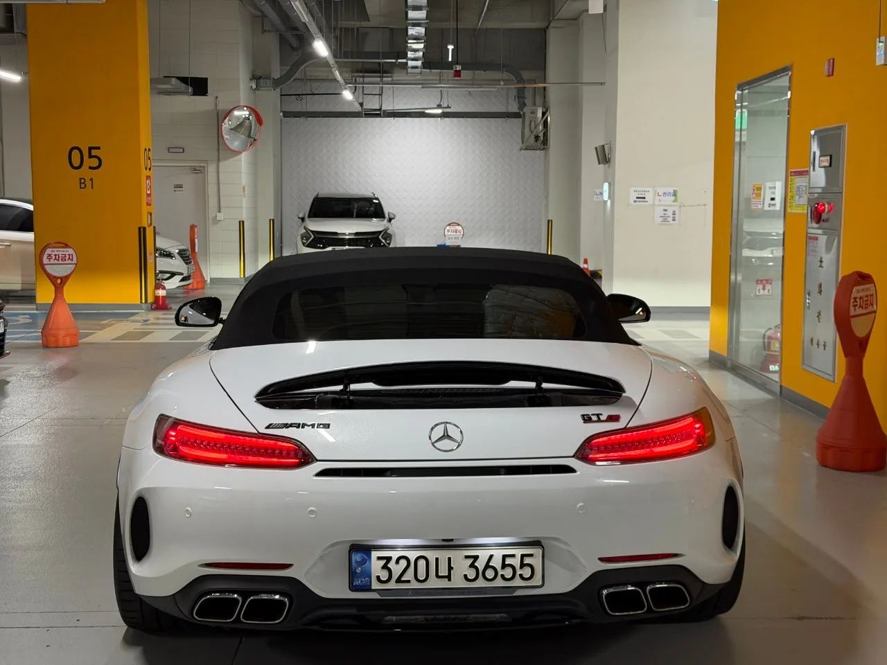 벤츠 AMG GTC 2021 화이트 사진 4