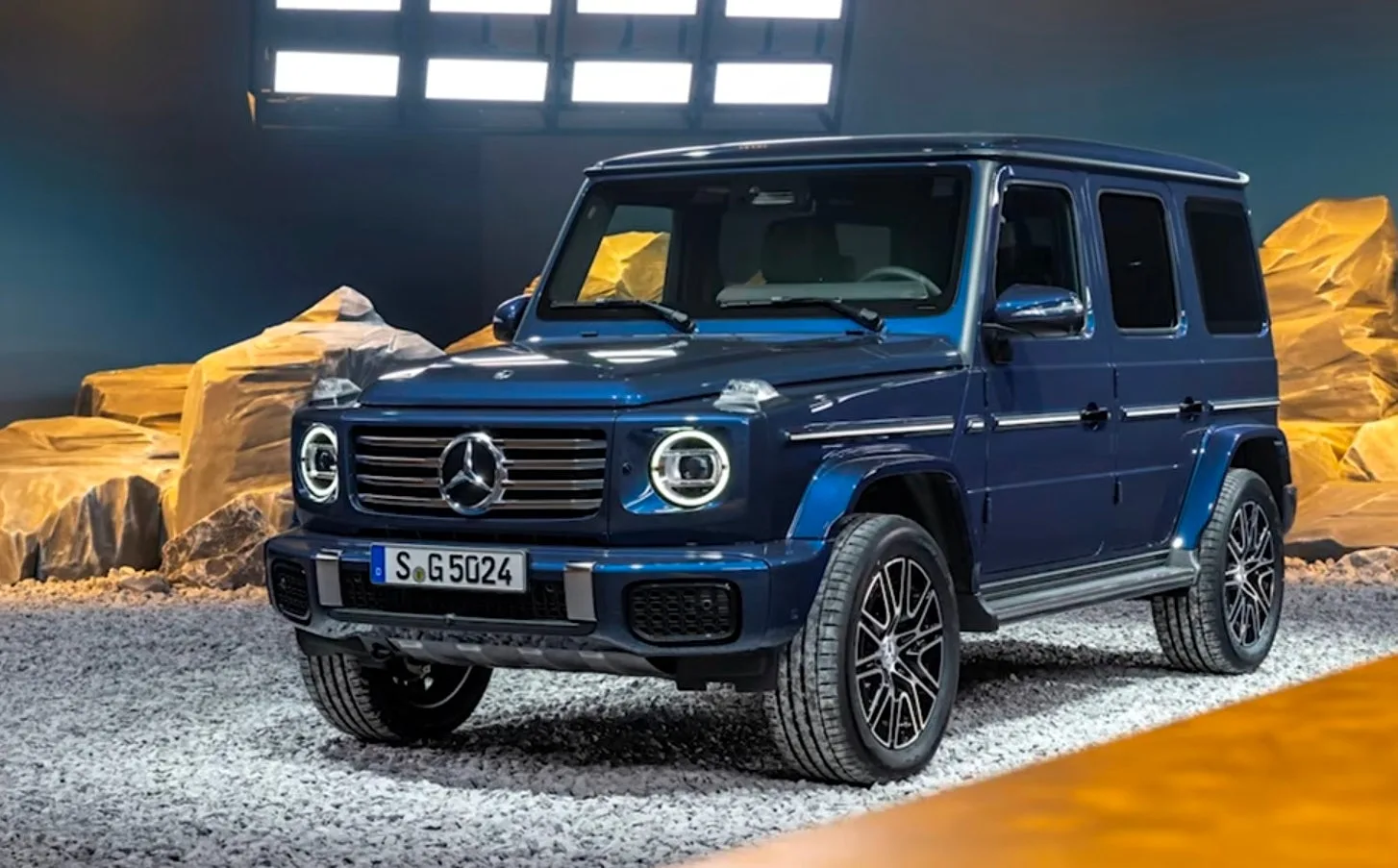 벤츠 지바겐 G450d 2025 네이비 사진 5