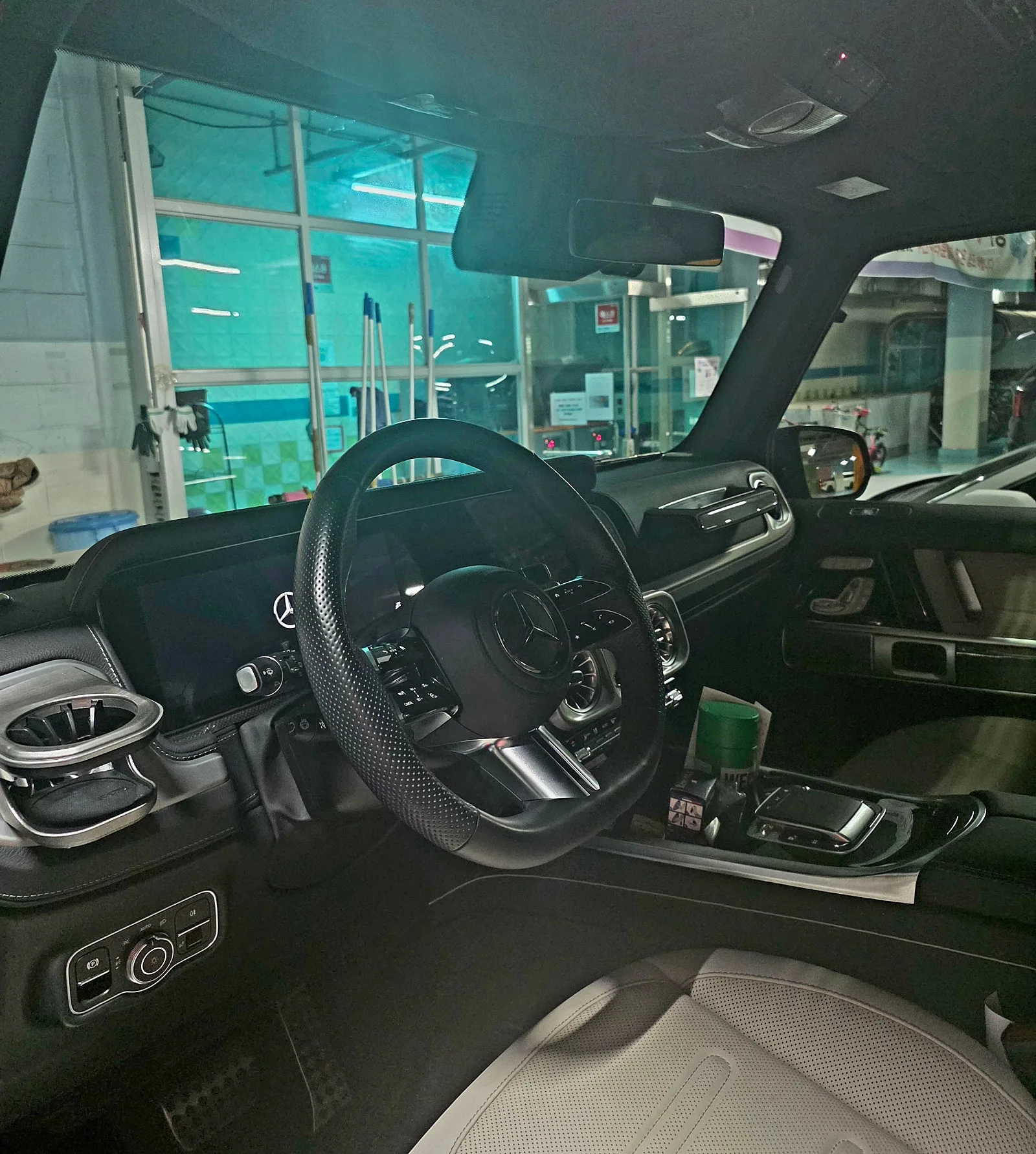 벤츠 지바겐 G450d 2025 네이비 사진 6
