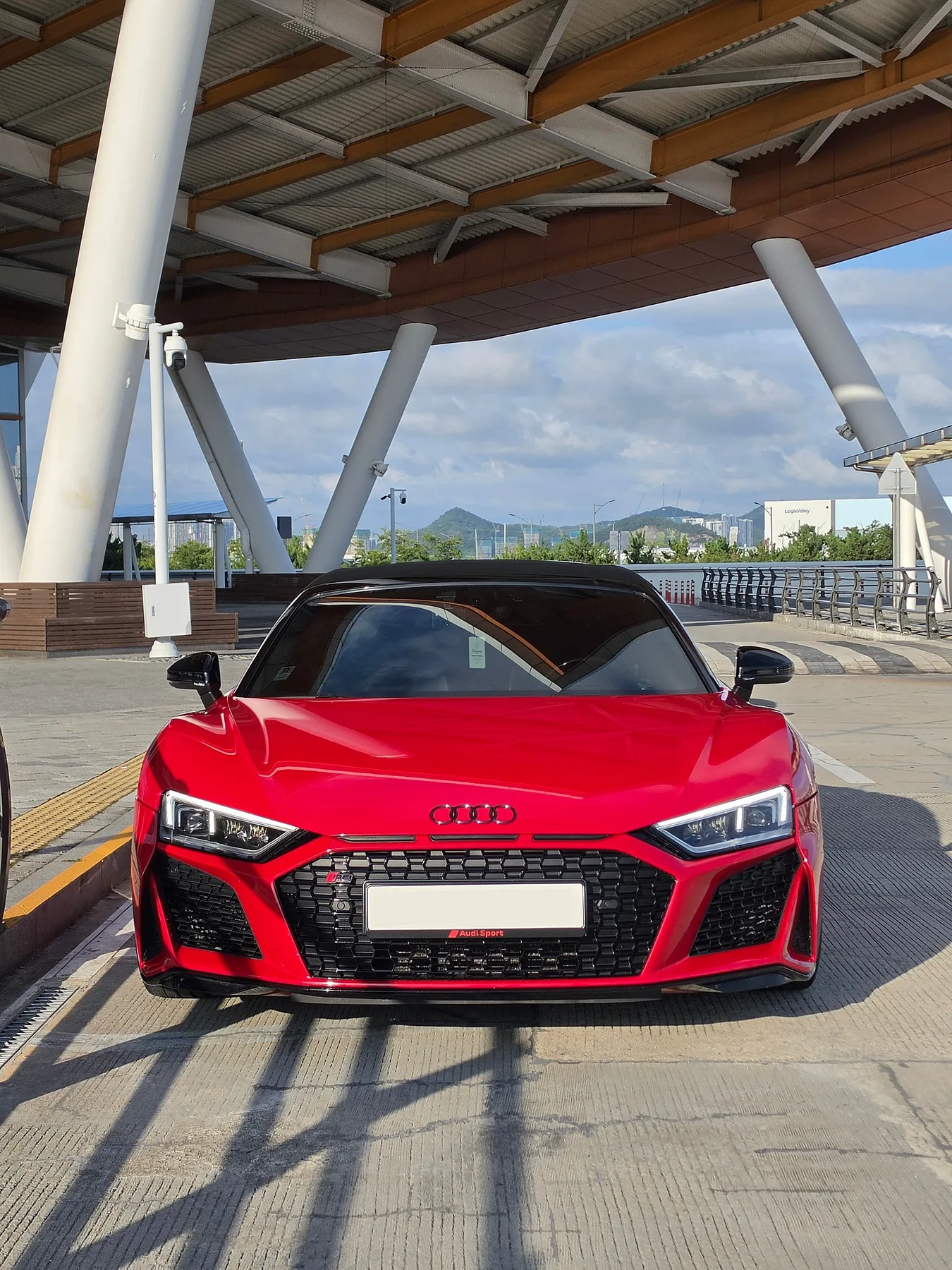 아우디 R8 스파이더 2017 레드 사진 1