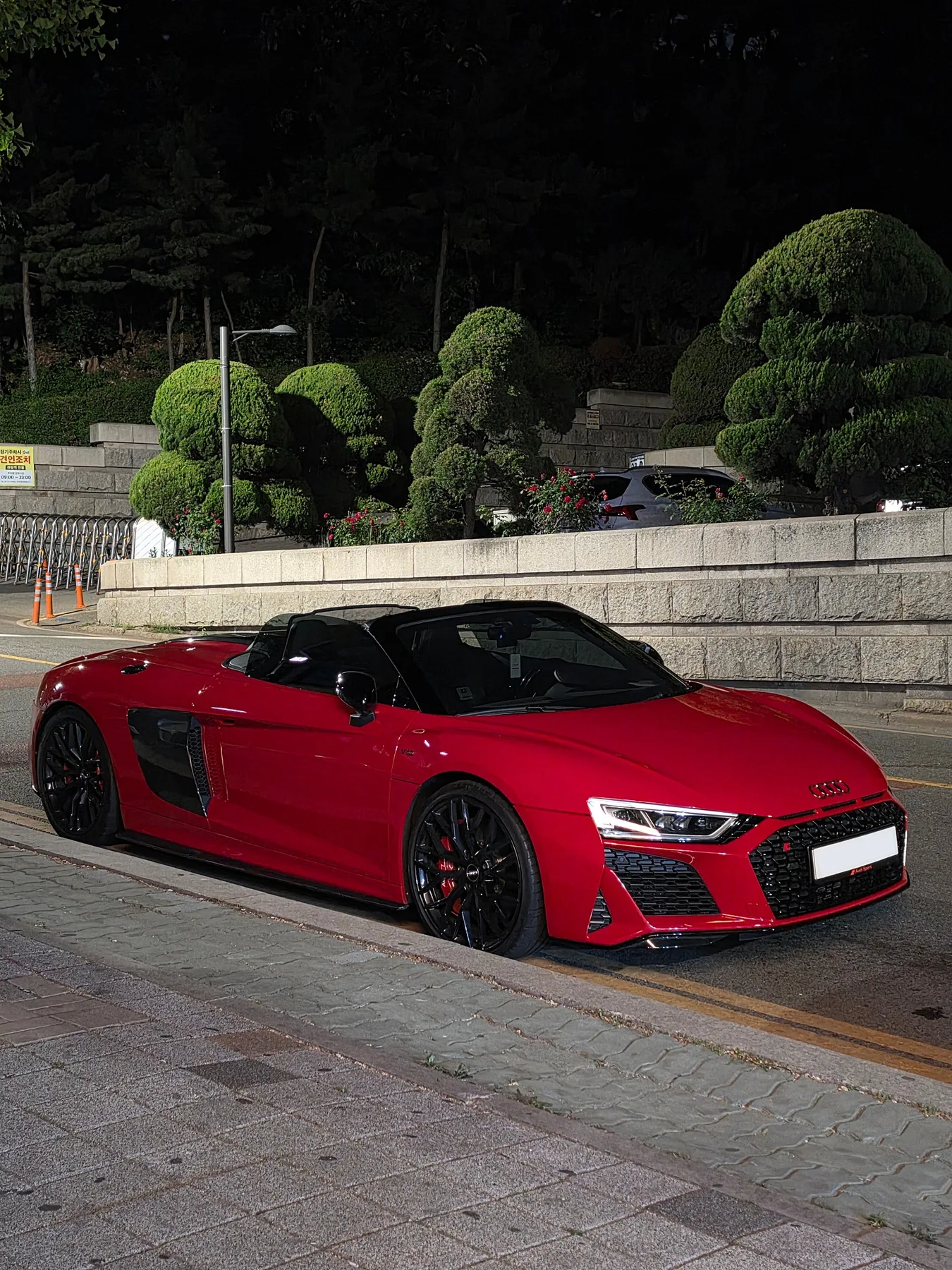 아우디 R8 스파이더 2017 레드 사진 2