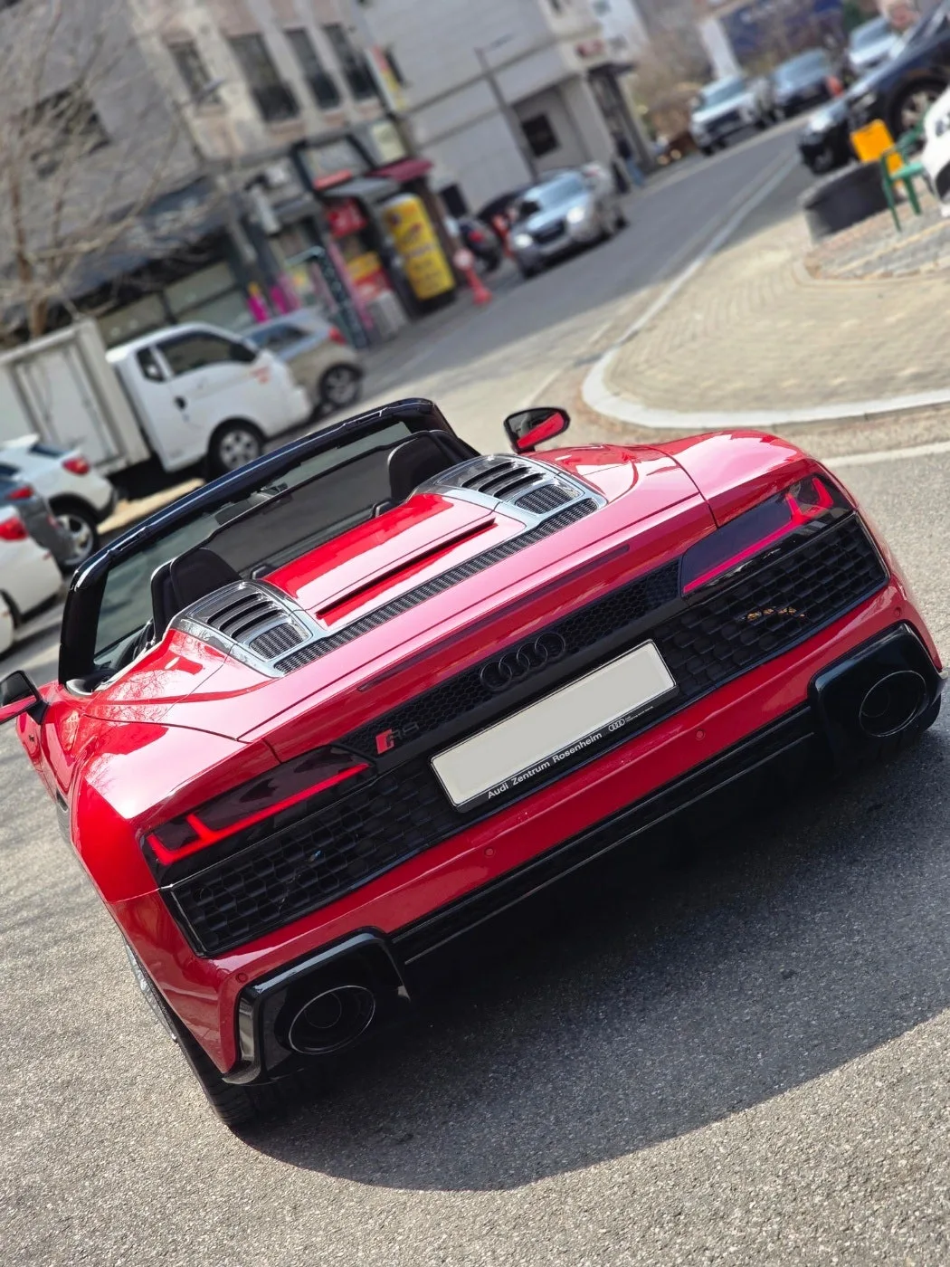 아우디 R8 스파이더 2017 레드 사진 4