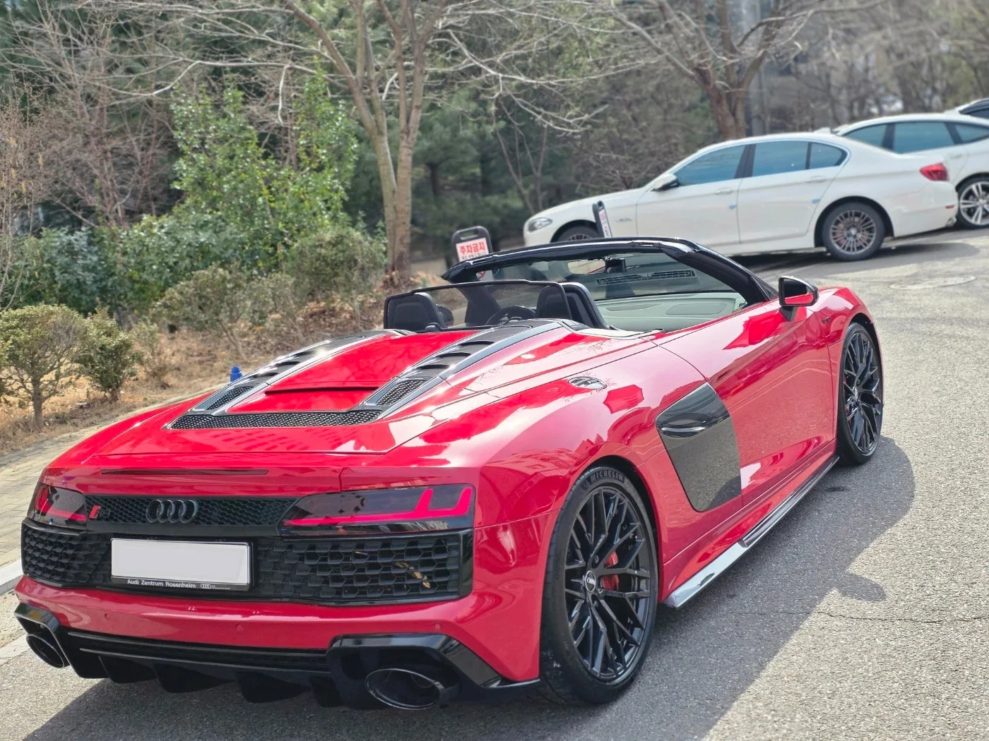 아우디 R8 스파이더 2017 레드 사진 5