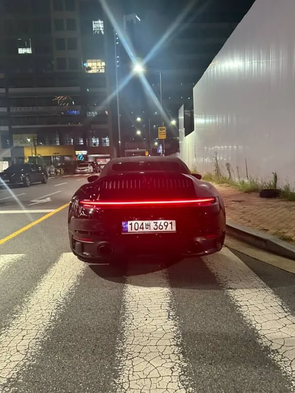 포르쉐 992 4S 카브리올레 2021 레드 사진 1