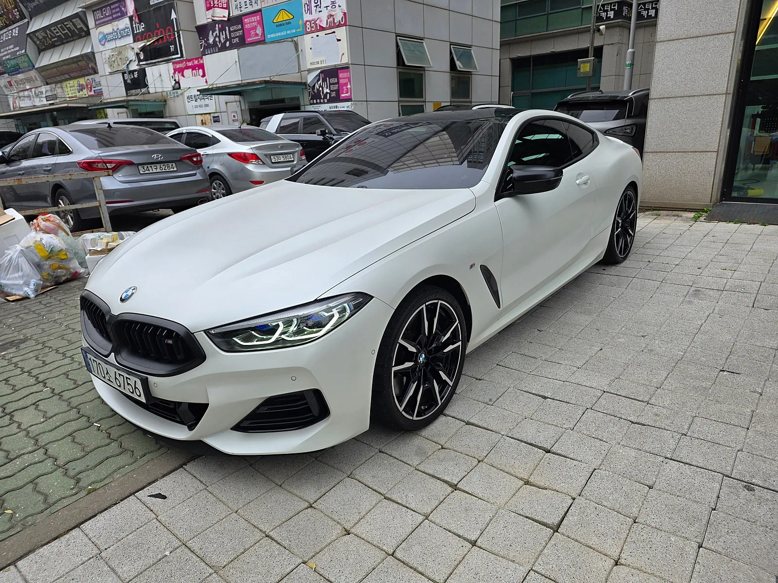 BMW M850i 쿠페 2023 화이트 사진 2