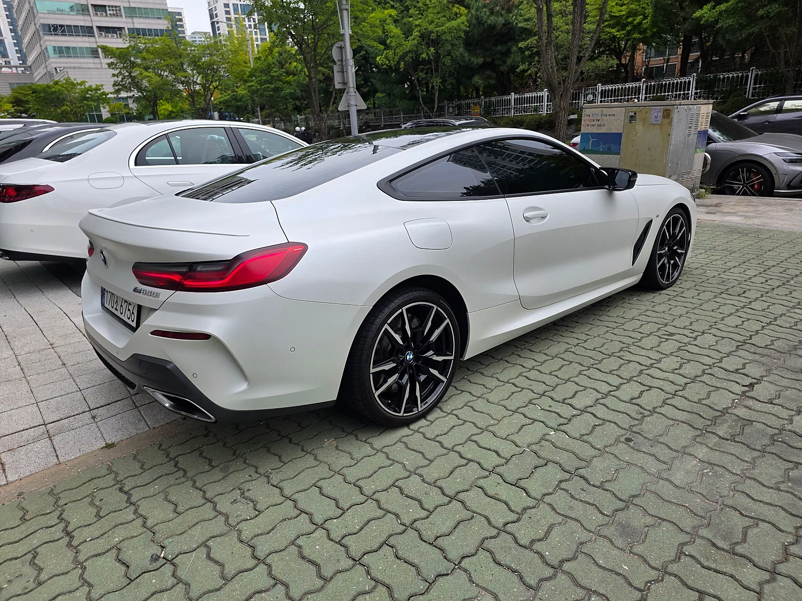 BMW M850i 쿠페 2023 화이트 사진 5