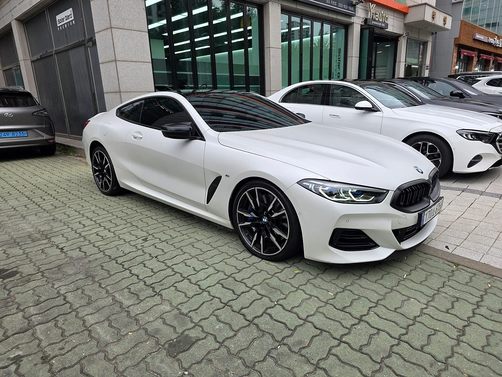 BMW M850i 쿠페 2023 화이트 사진 6