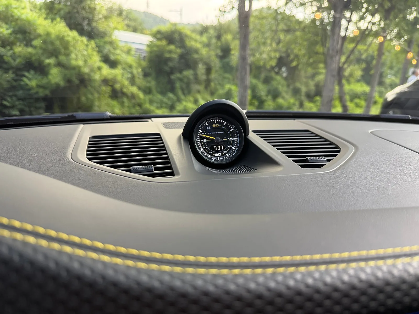 포르쉐 911 GT3 투어링 2026 블랙 사진 5