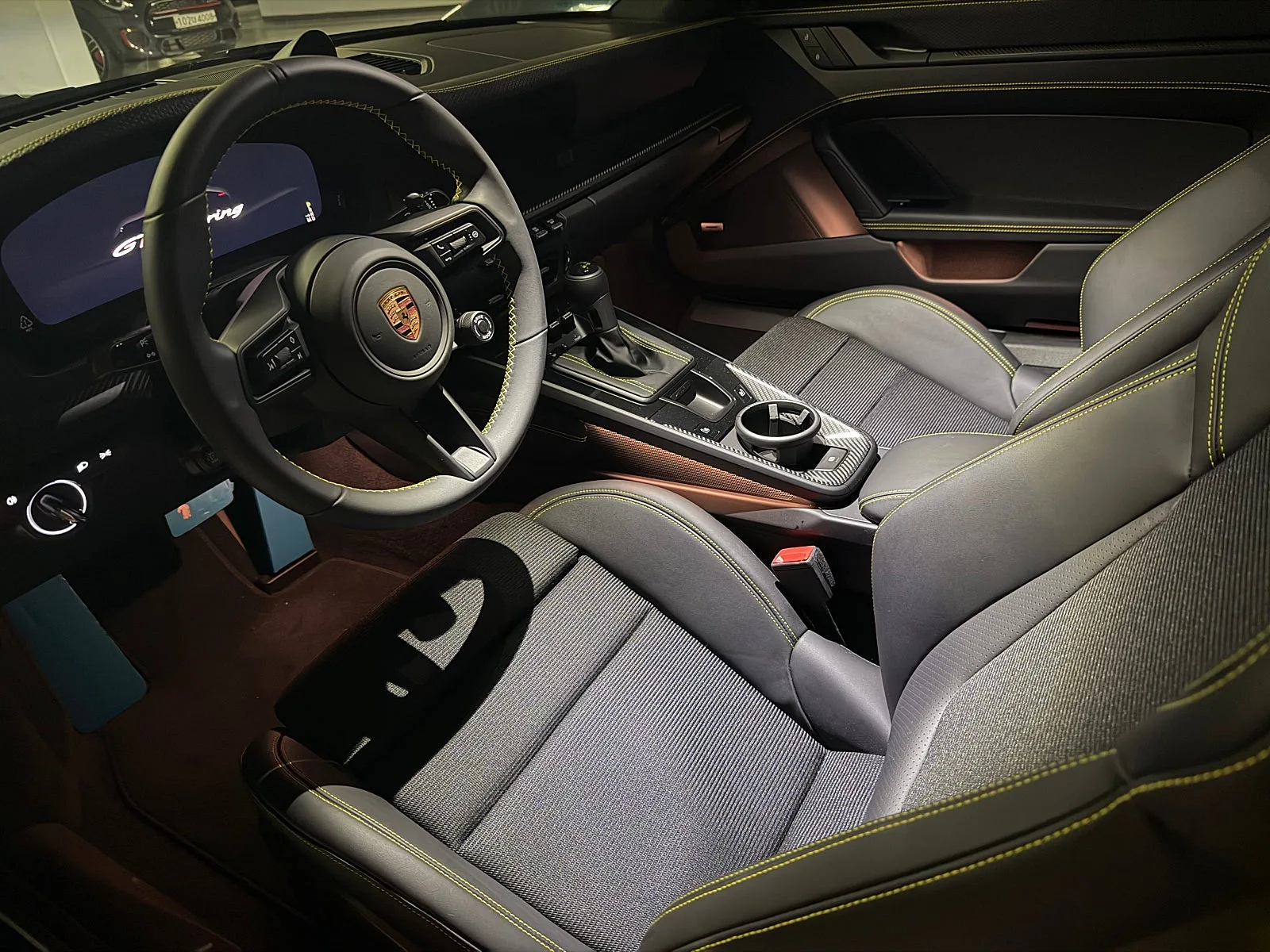 포르쉐 911 GT3 투어링 2026 블랙 사진 7