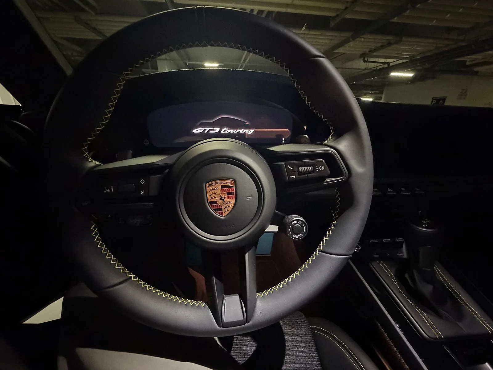 포르쉐 911 GT3 투어링 2026 블랙 사진 8