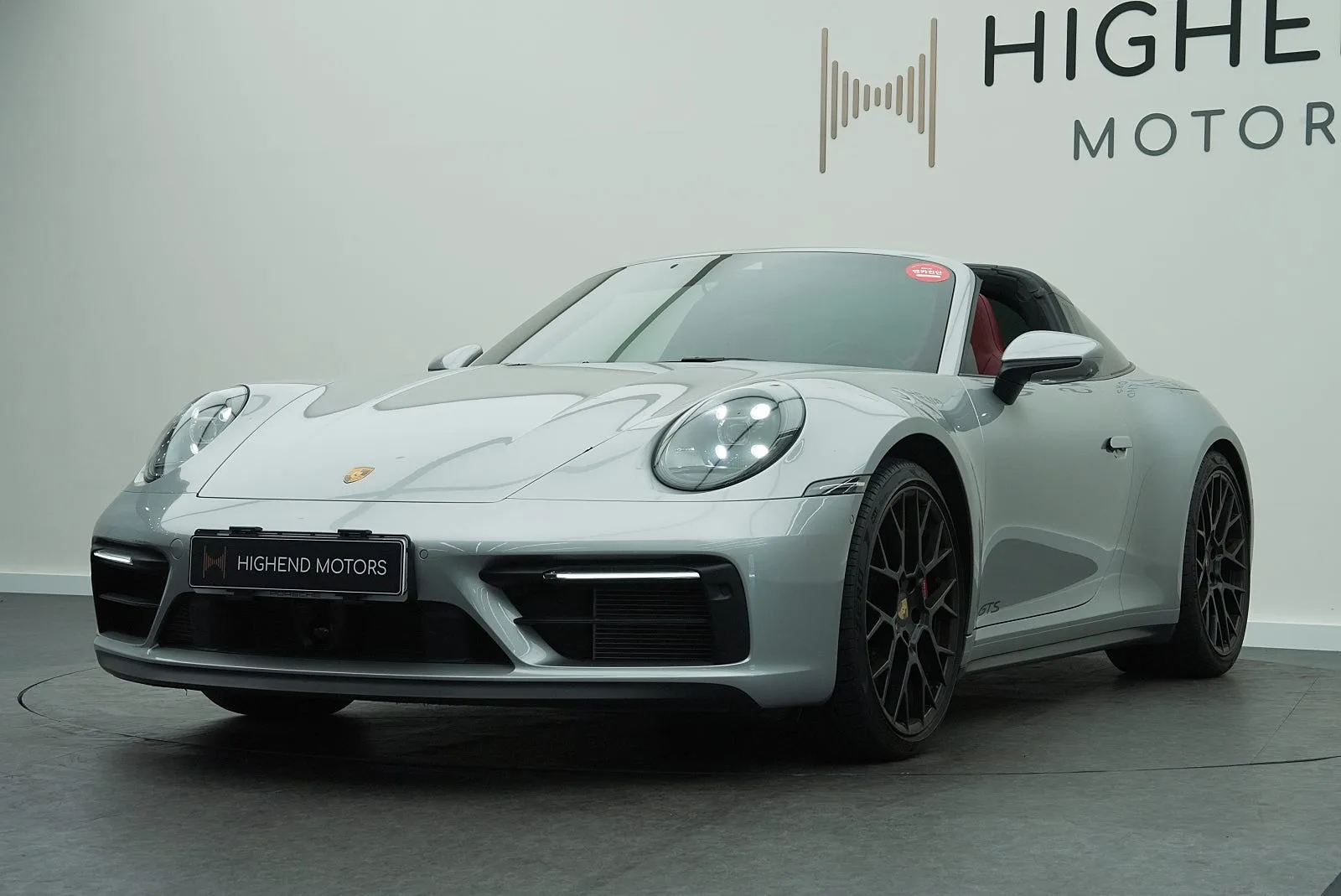 포르쉐 911 타르가 4 GTS 2023 실버 메탈릭 사진 3