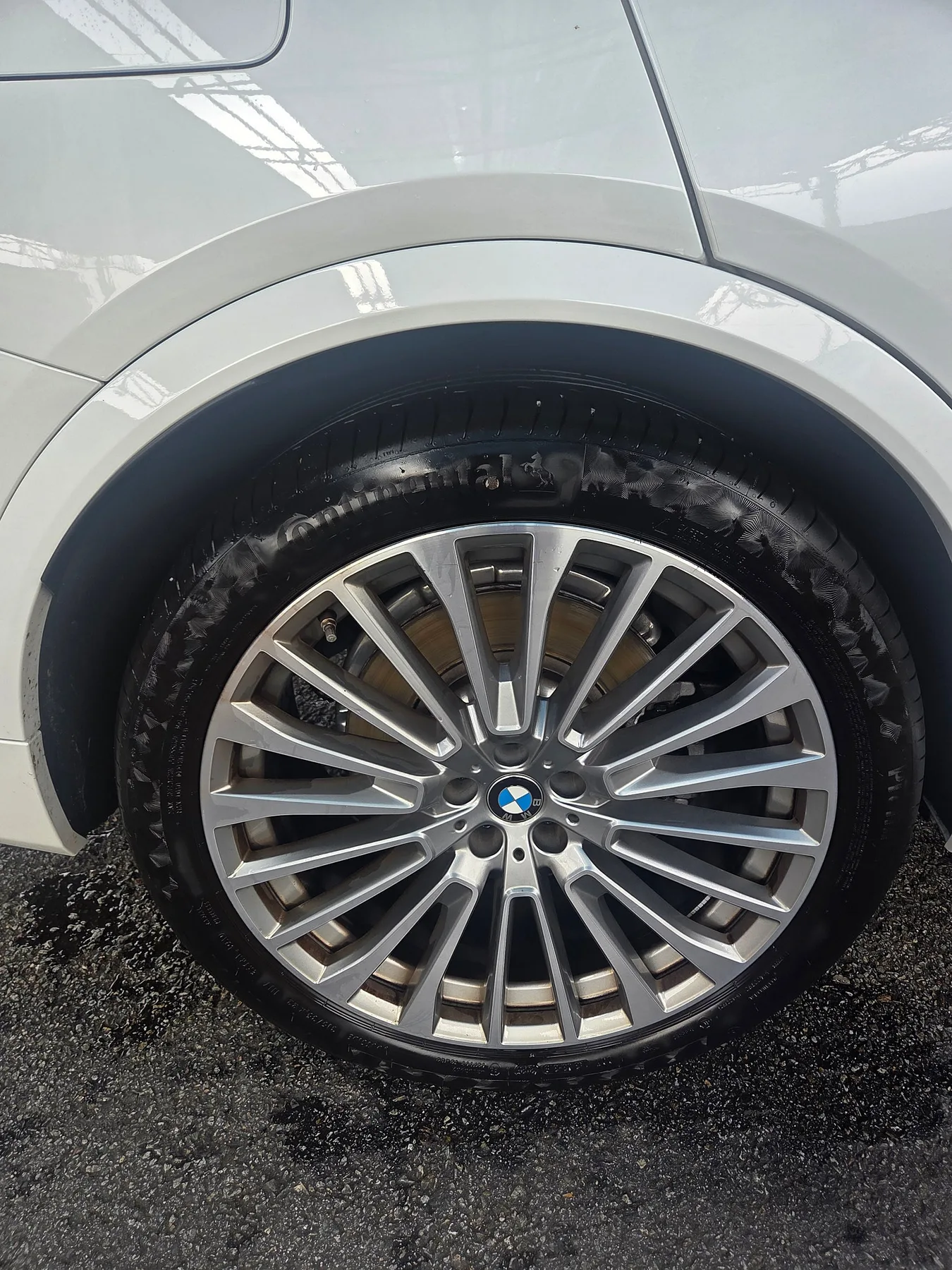 BMW X7 40d DPE 2025 화이트 사진 8