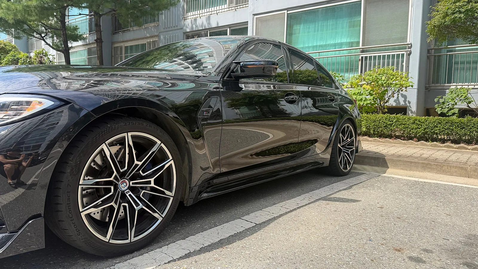 BMW M3 컴페티션 2022 블랙 사진 4