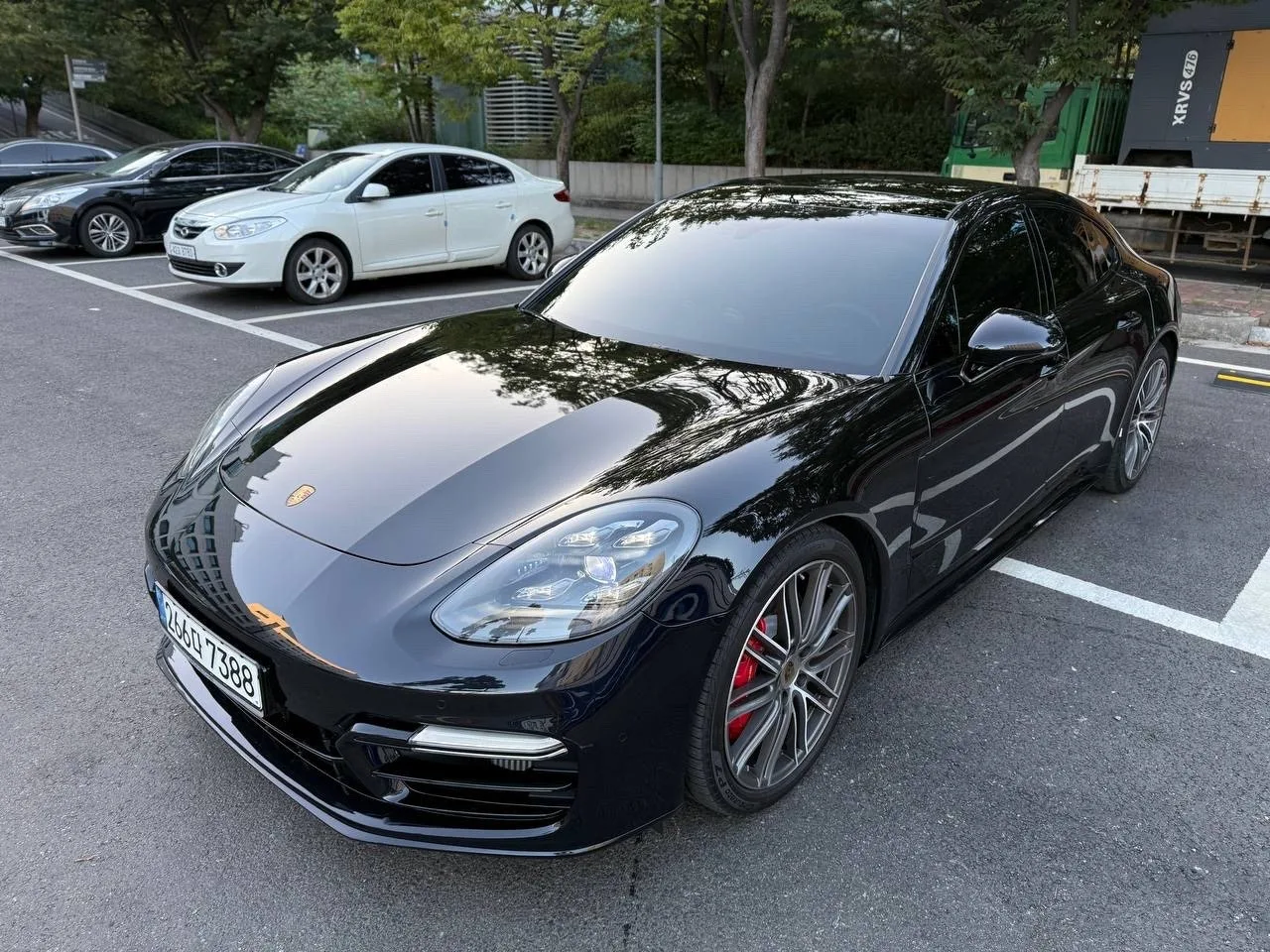 포르쉐 파나메라 GTS 2019 블랙 사진 3