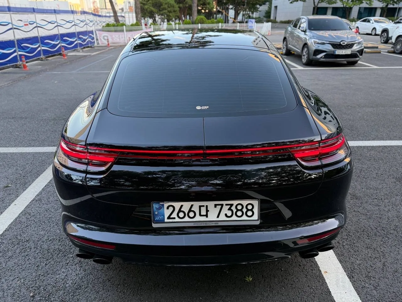 포르쉐 파나메라 GTS 2019 블랙 사진 5