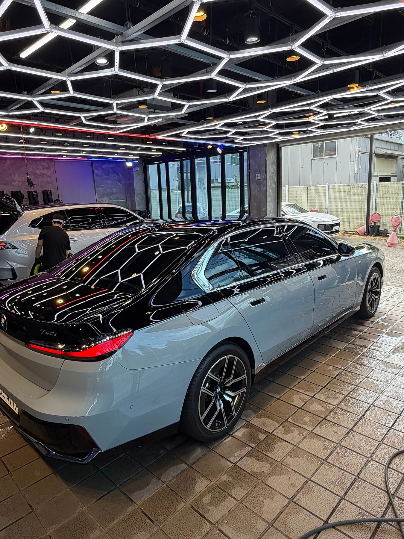 BMW 740i xDrive M스포츠패키지 2024 화이트 사진 7