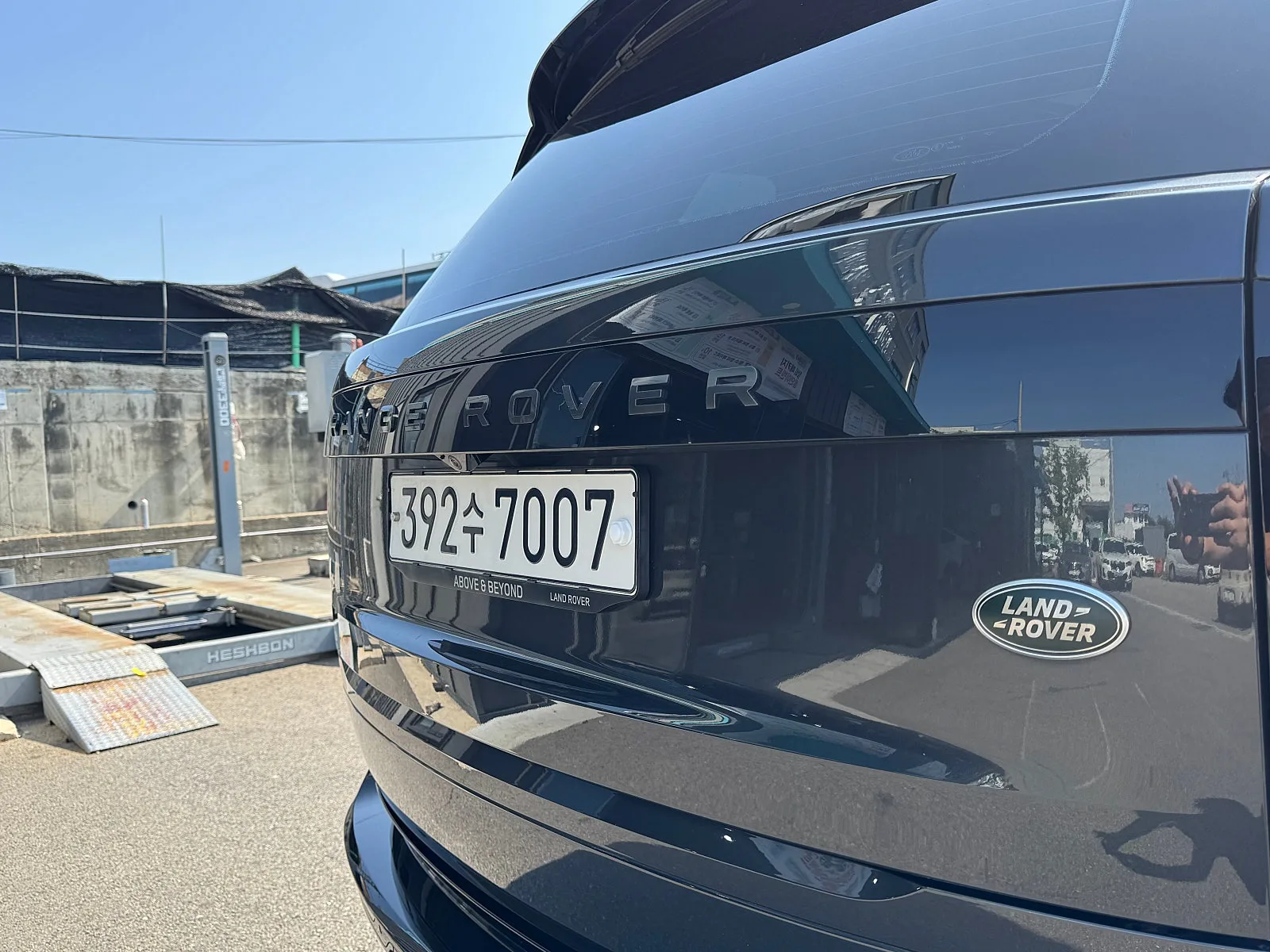 랜드로버 레인지로버 5세대 P530 오토바이오그래피 2023 건메탈 사진 3