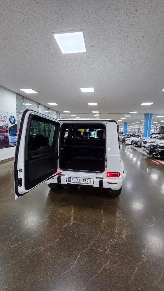 벤츠 G바겐 400D 2023 화이트 사진 4