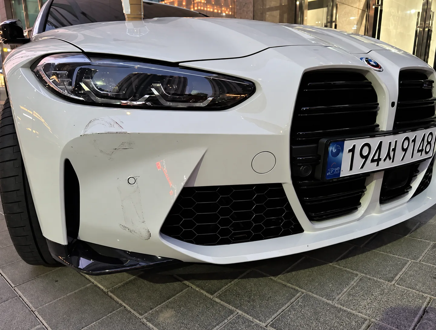 BMW M4 컨버터블 2022 화이트 사진 2