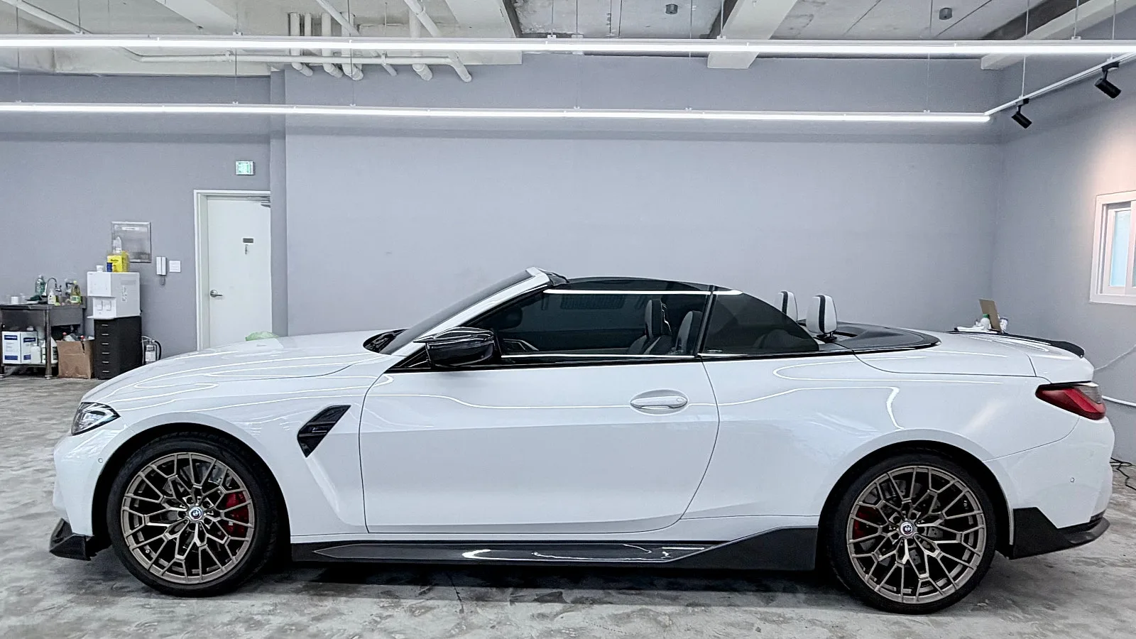 BMW M4 컨버터블 2022 화이트 사진 5